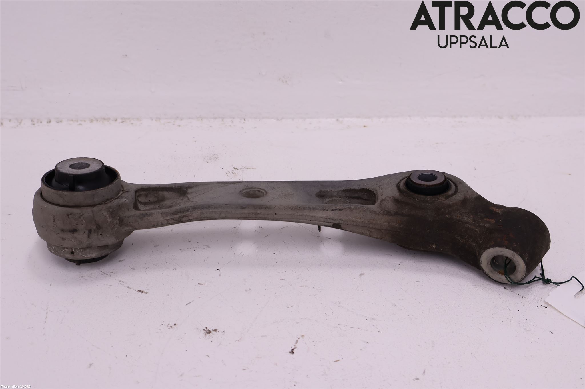 BMW 5 F10/F11/F18 09-17 Bärarm Fram Undre Hö