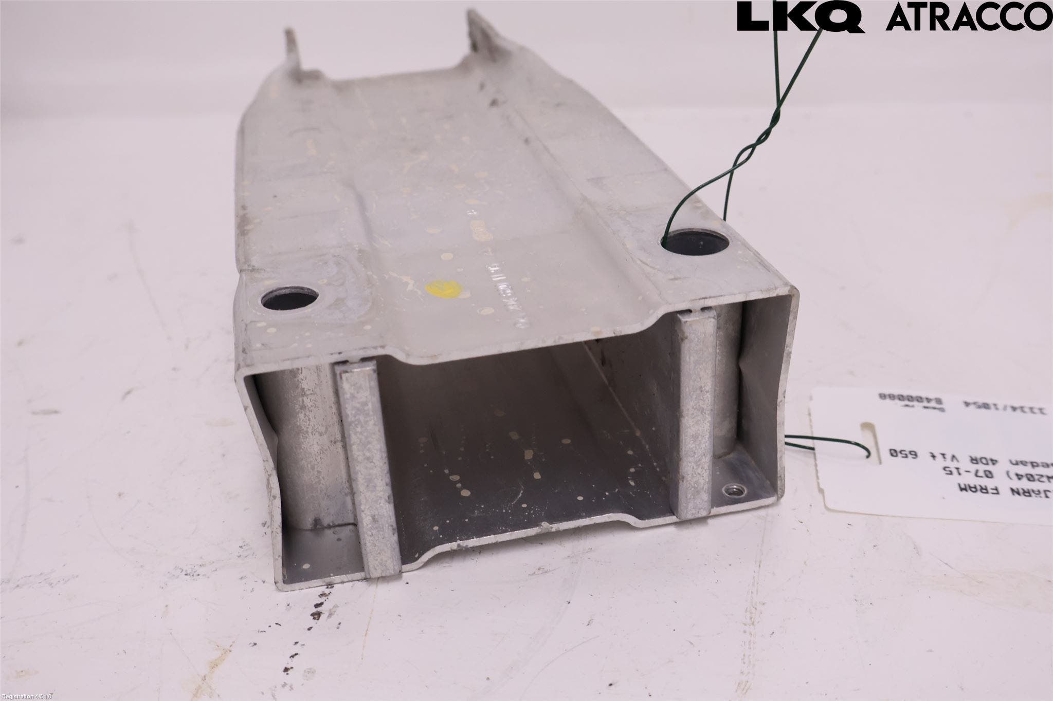 Mercedes-Benz MB C-KLASS (W204) 07-15 Stötfångarbärjärn Fram