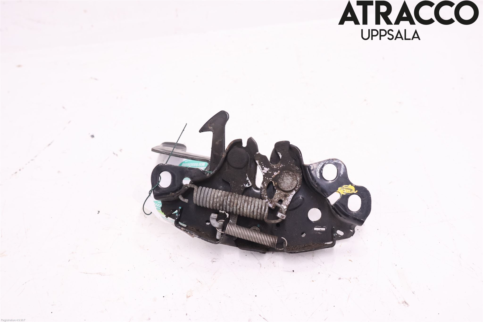 Nissan JUKE 10-14 Huvlås