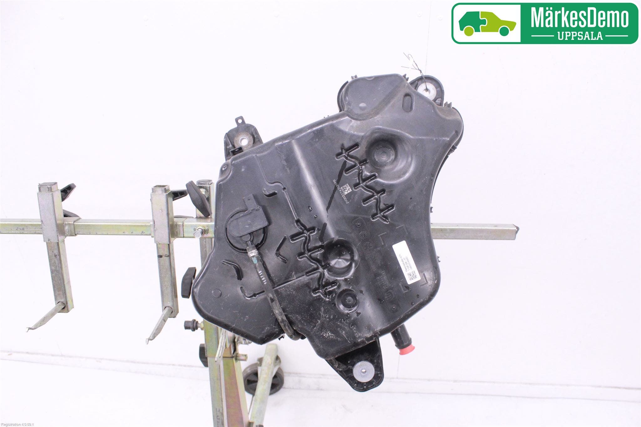 BMW 3 G20/G21/G80/G81 19- Adblue Tank