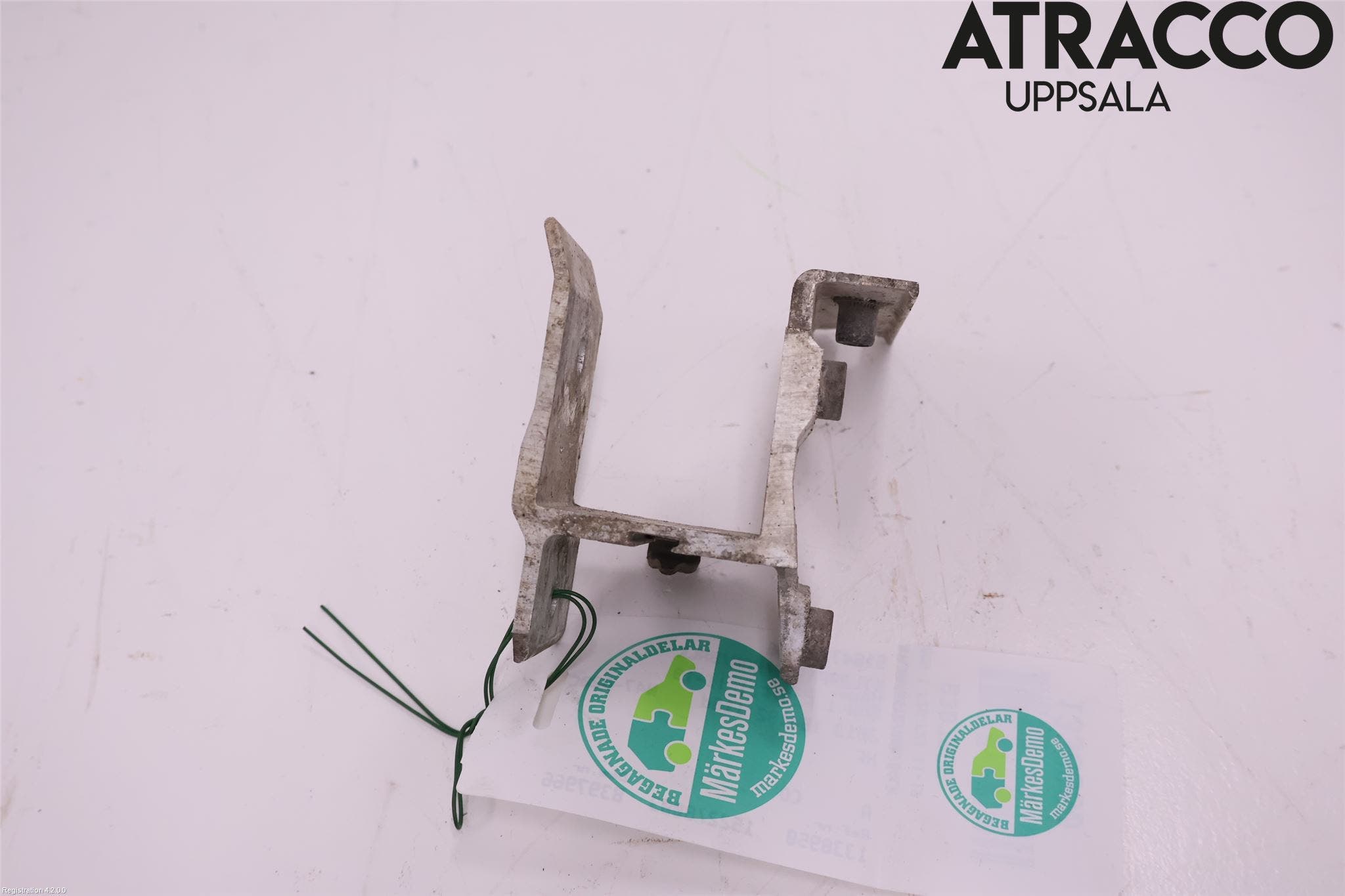 BMW 1 F20/F21 11-19 Kylarfäste-Ram-Balk