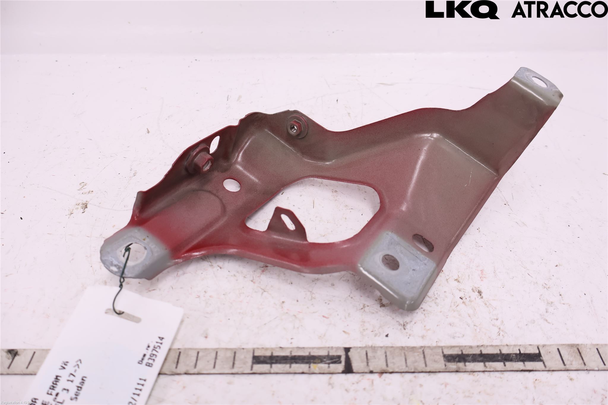 Tesla MODEL 3 17- Skärmfäste Fram Vä