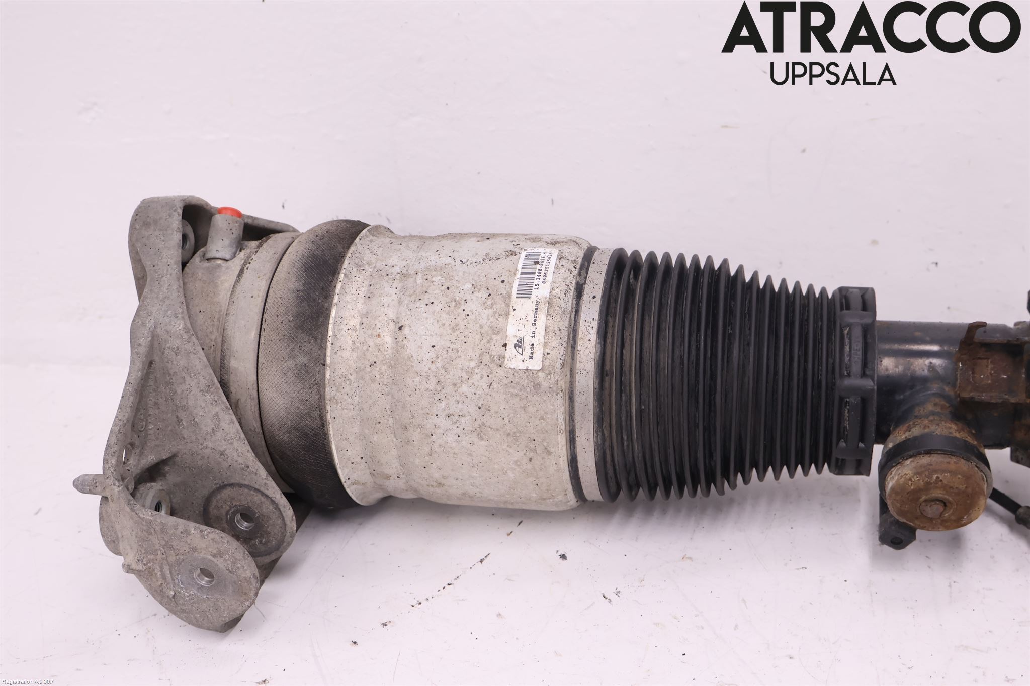 Porsche CAYENNE 03- Fjäderben Fram Höger