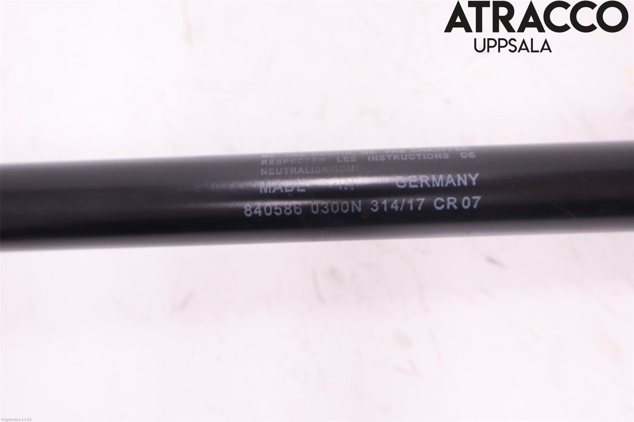 Volvo V90 17->> Gasfjäder Motorhuv