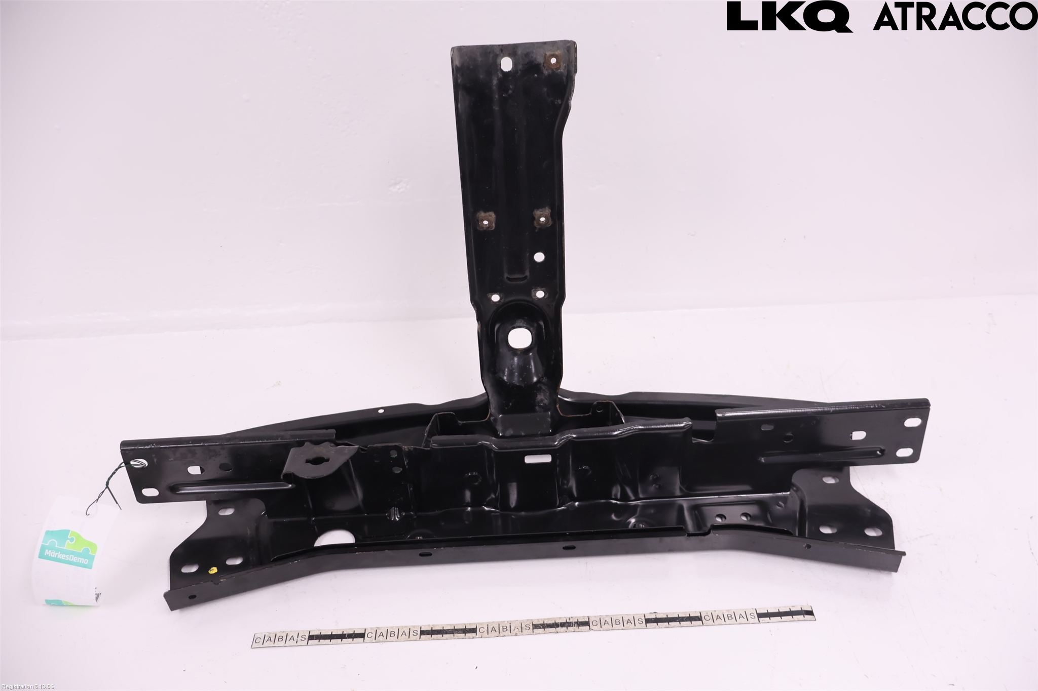 Dacia DUSTER 18-24 Front Huvlåsplåt-Balk
