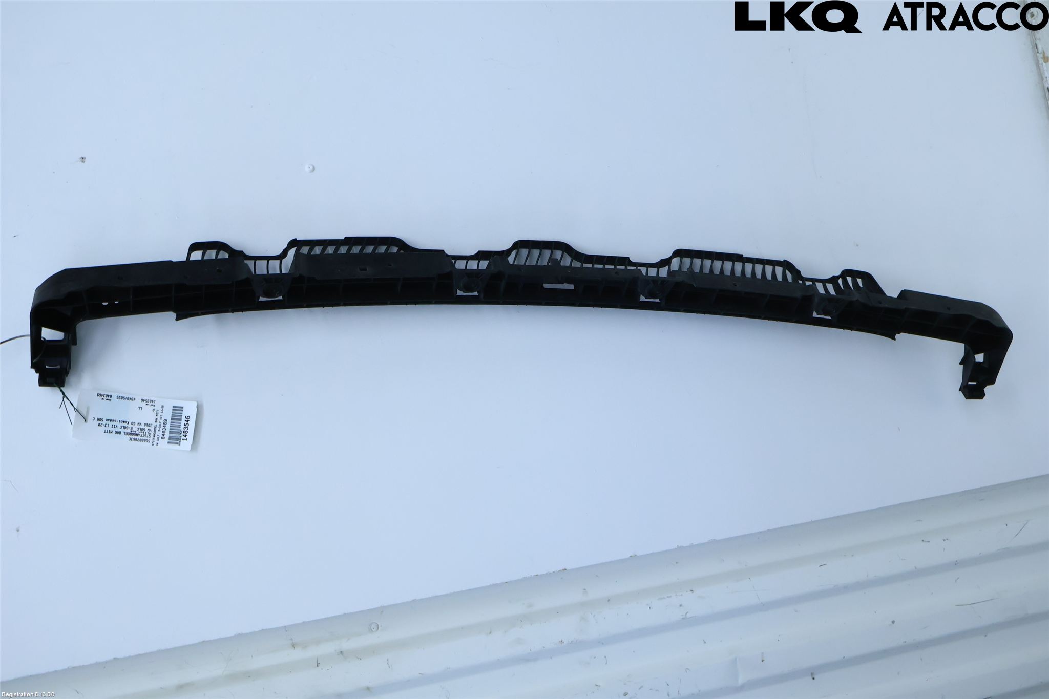 Volkswagen VW GOLF / E-GOLF VII 13-20 Stötfångardel Bak Mitt