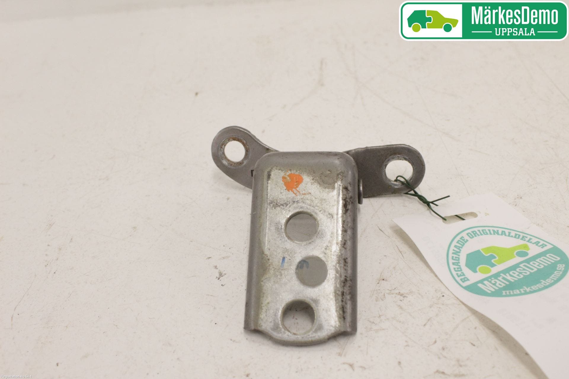 Toyota HILUX 16- Dörrgångjärn