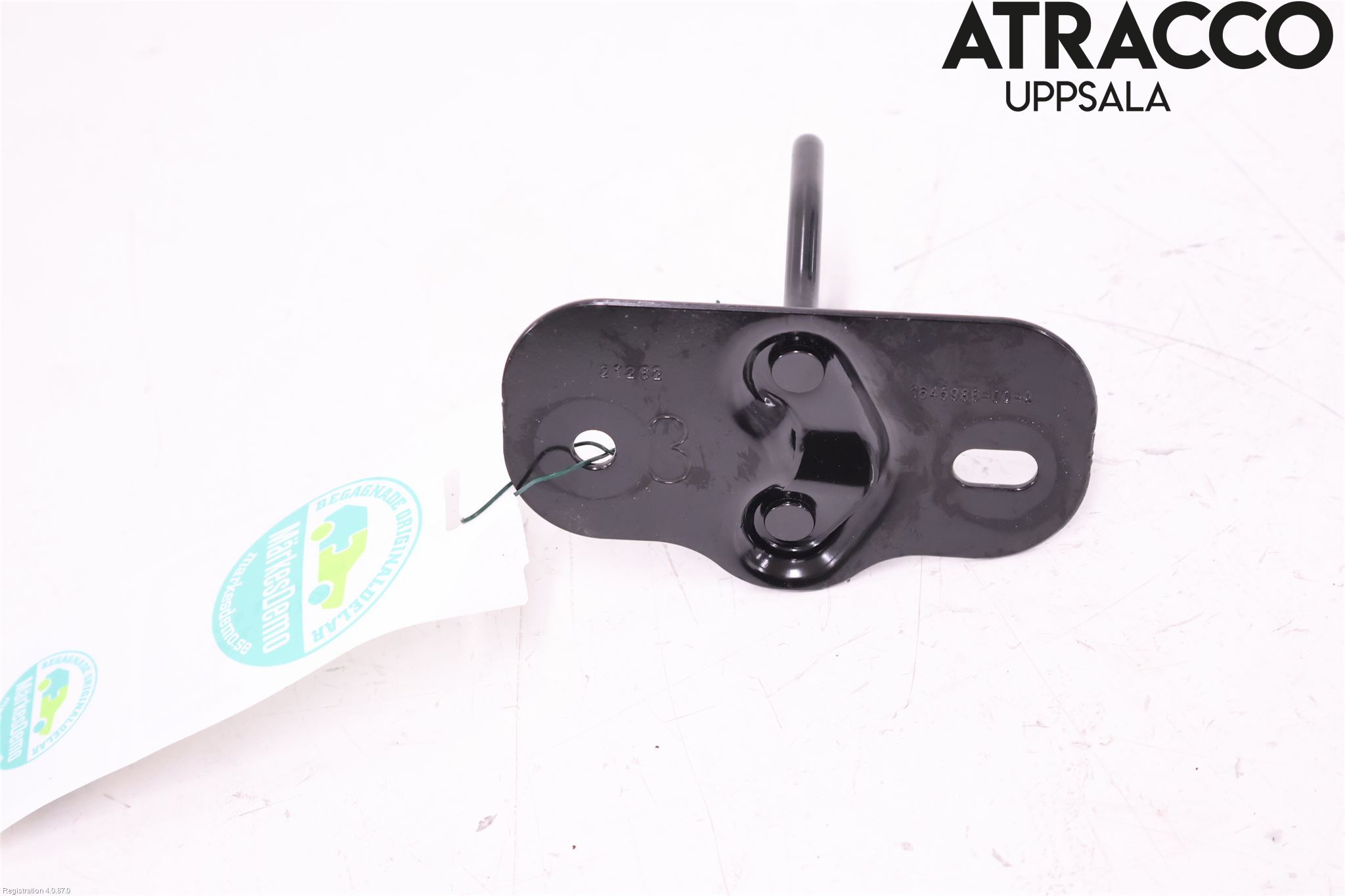 Tesla MODEL 3 17- Huv Spärr