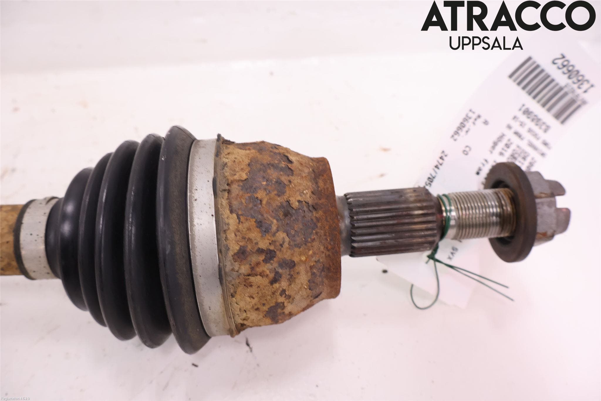 Ford FOCUS 15-18 Drivaxel Fram Höger