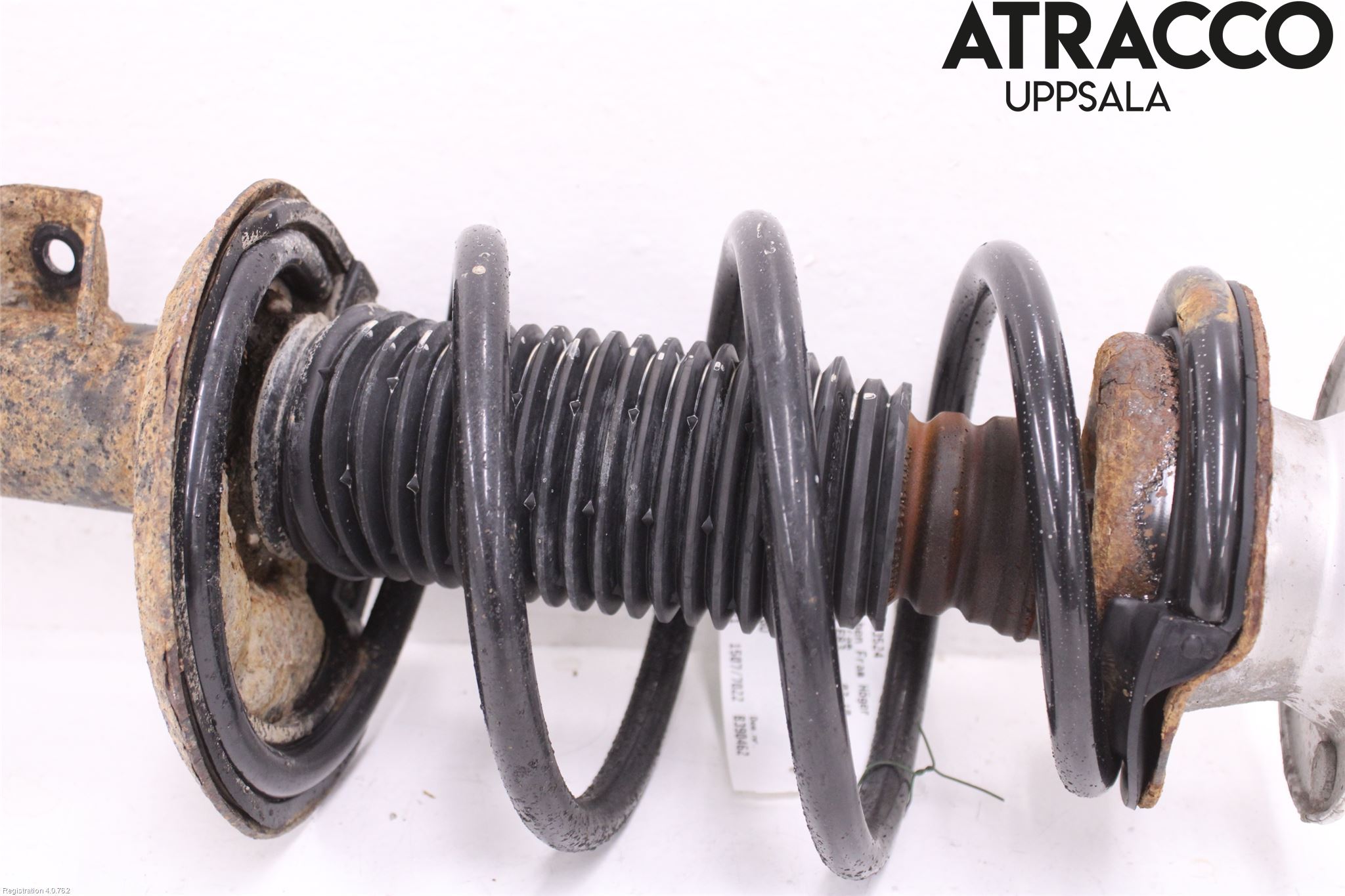 BMW X3 E83     03-10 Fjäderben Fram Höger