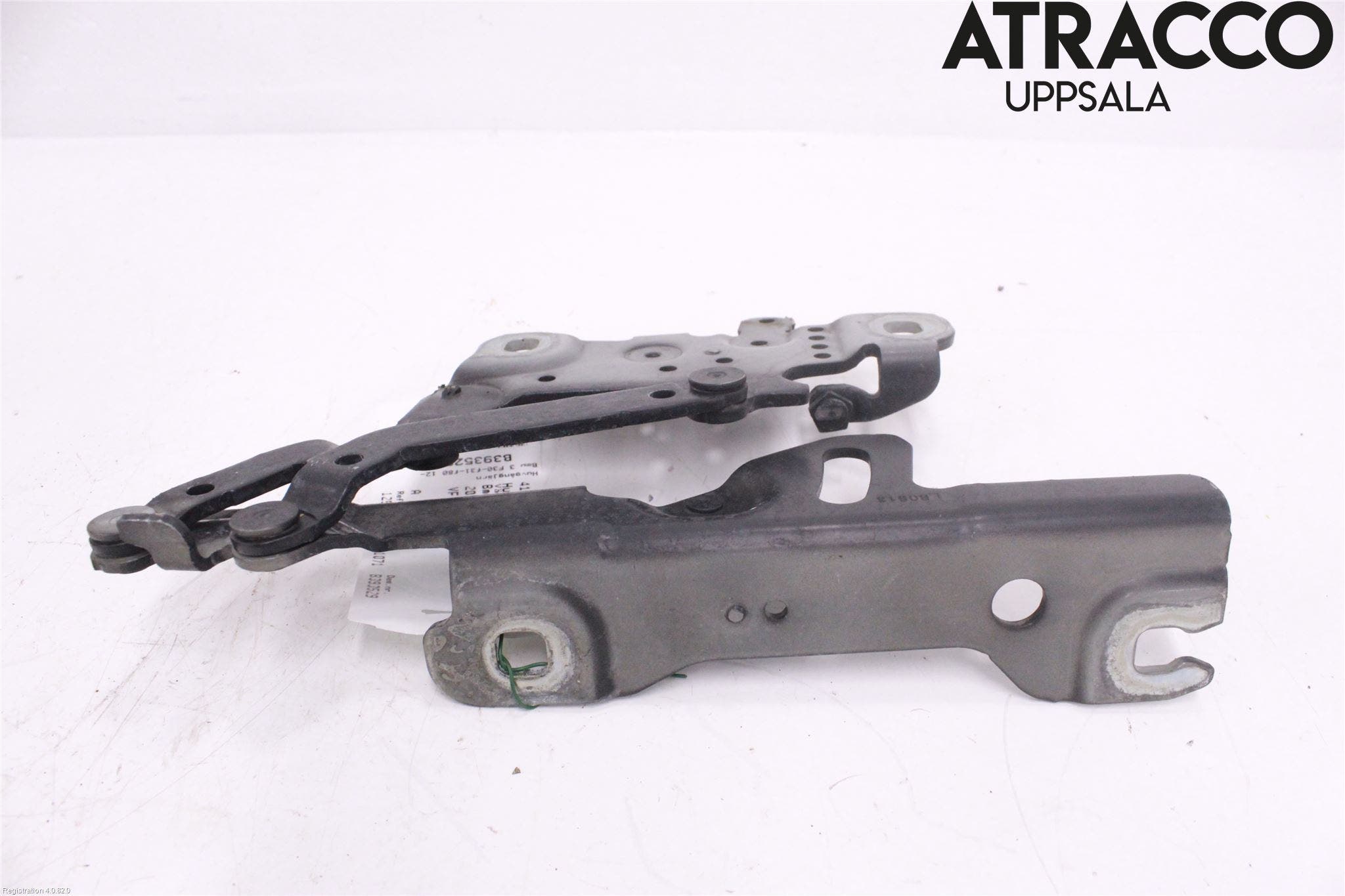 BMW 3 F30/F31/F80 12-19 Huvgångjärn