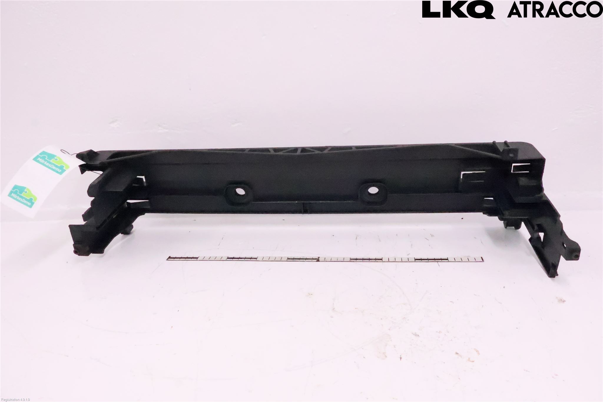 BMW 5 F10/F11/F18 09-17 Kylarfäste-Ram-Balk
