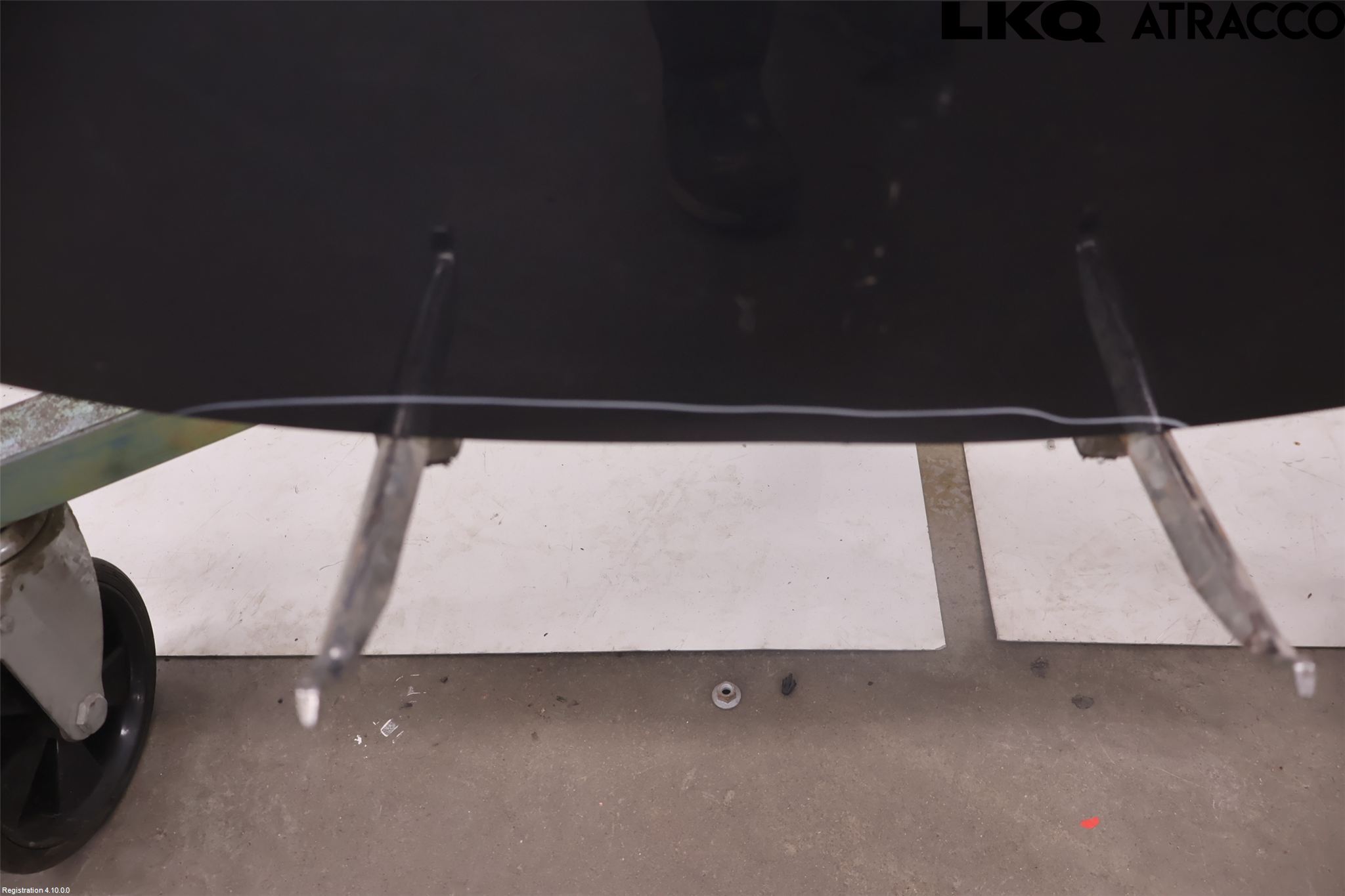 Tesla MODEL 3 17- Huv Fram