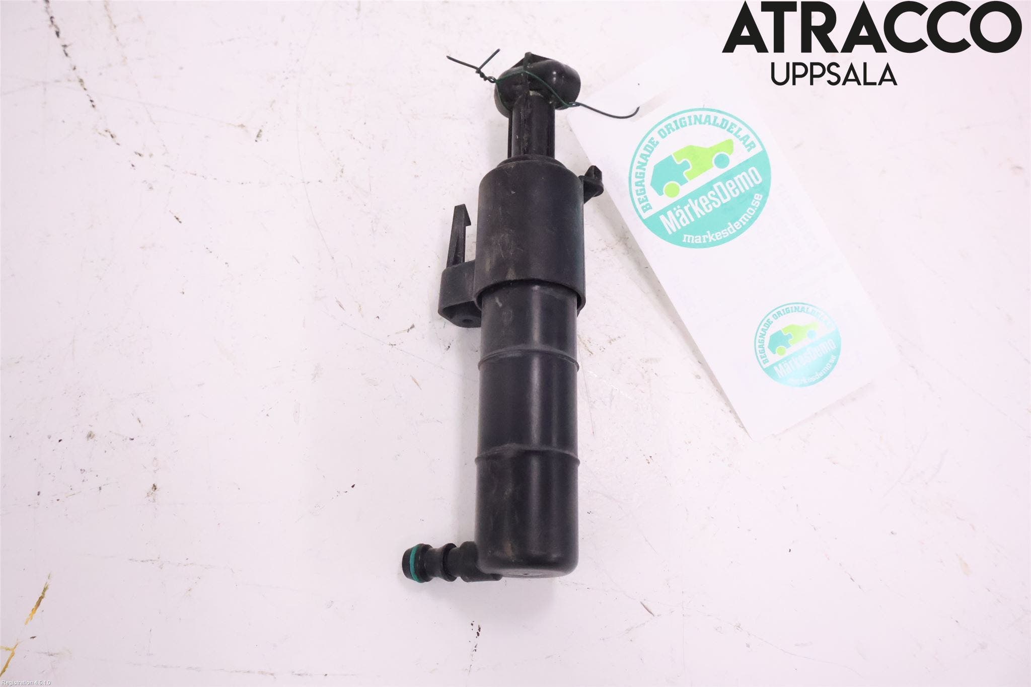 Mercedes-Benz MB C-KLASS (W204) 07-15 Spolarmunstycke Strålkastare