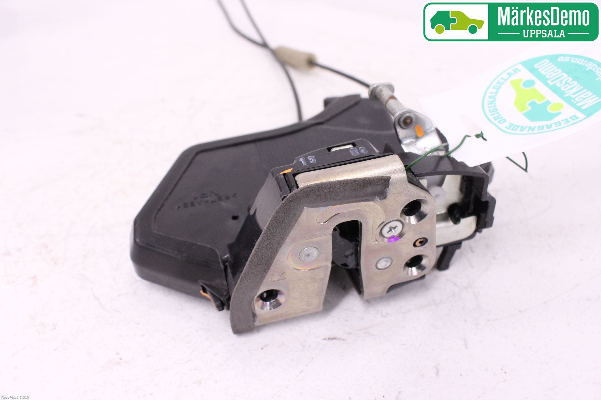 Toyota HILUX 05-16 Låskista-Dörrlås