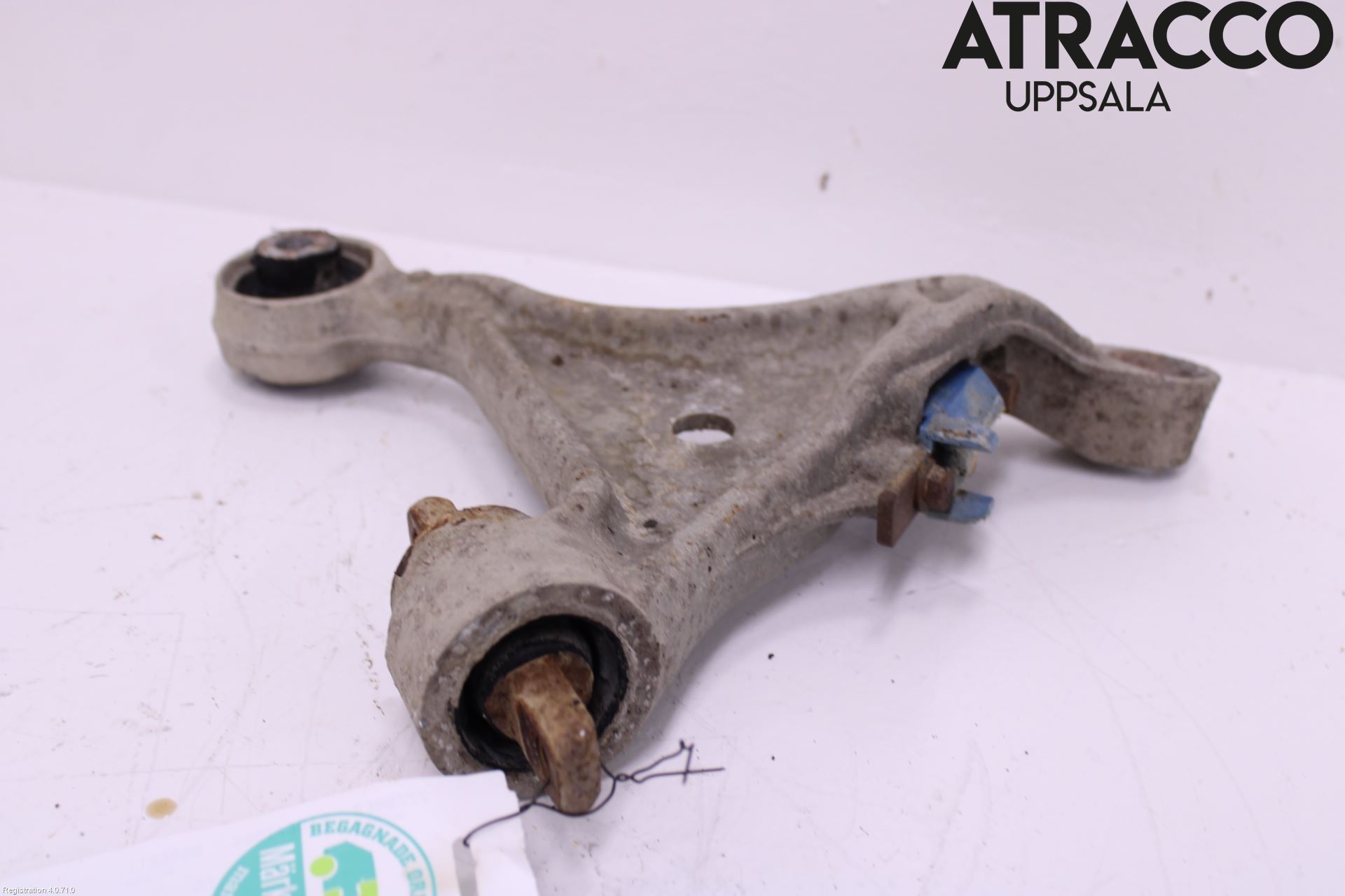 Volvo V70 00-04 Bärarm Fram Undre Vä