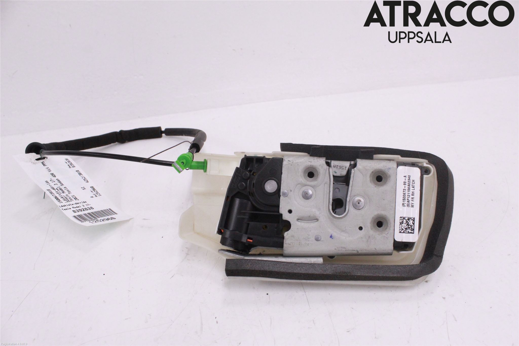 Tesla MODEL 3 17- Låskista-Dörrlås