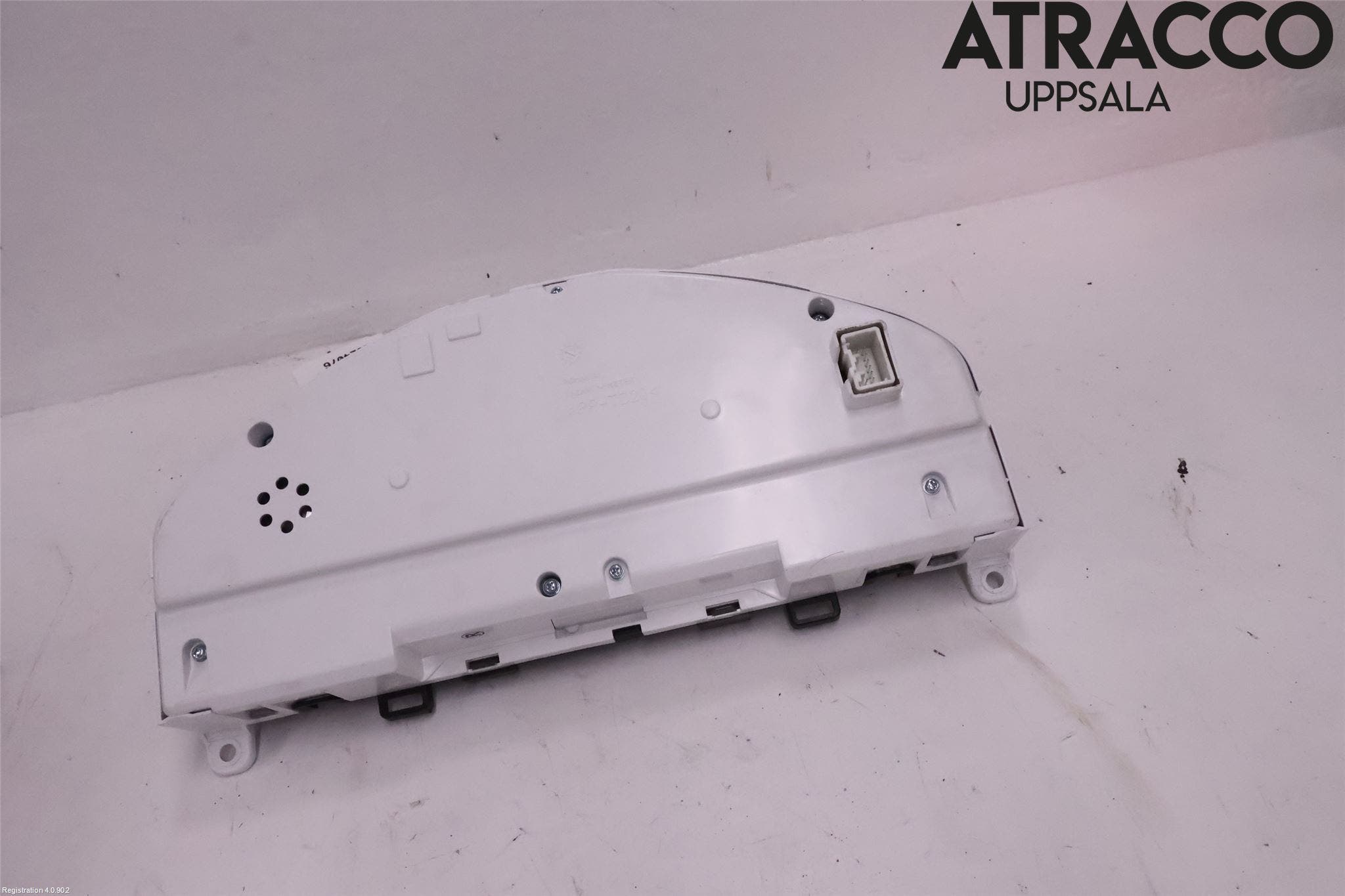 Volvo V70 08-13 Instrument Hast