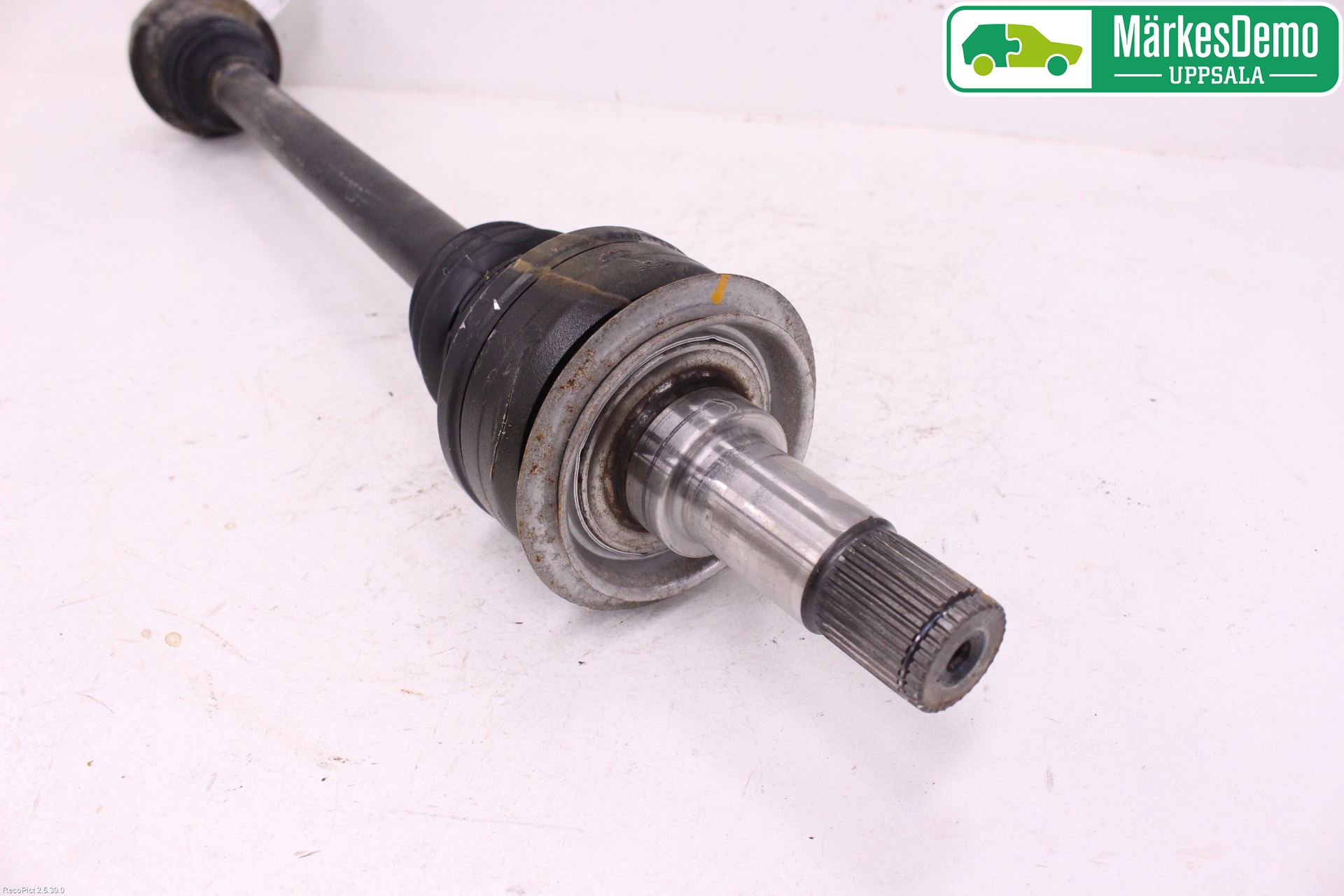 Mercedes-Benz MB E-KLASS (W213) 16-23 Drivaxel Bak Höger
