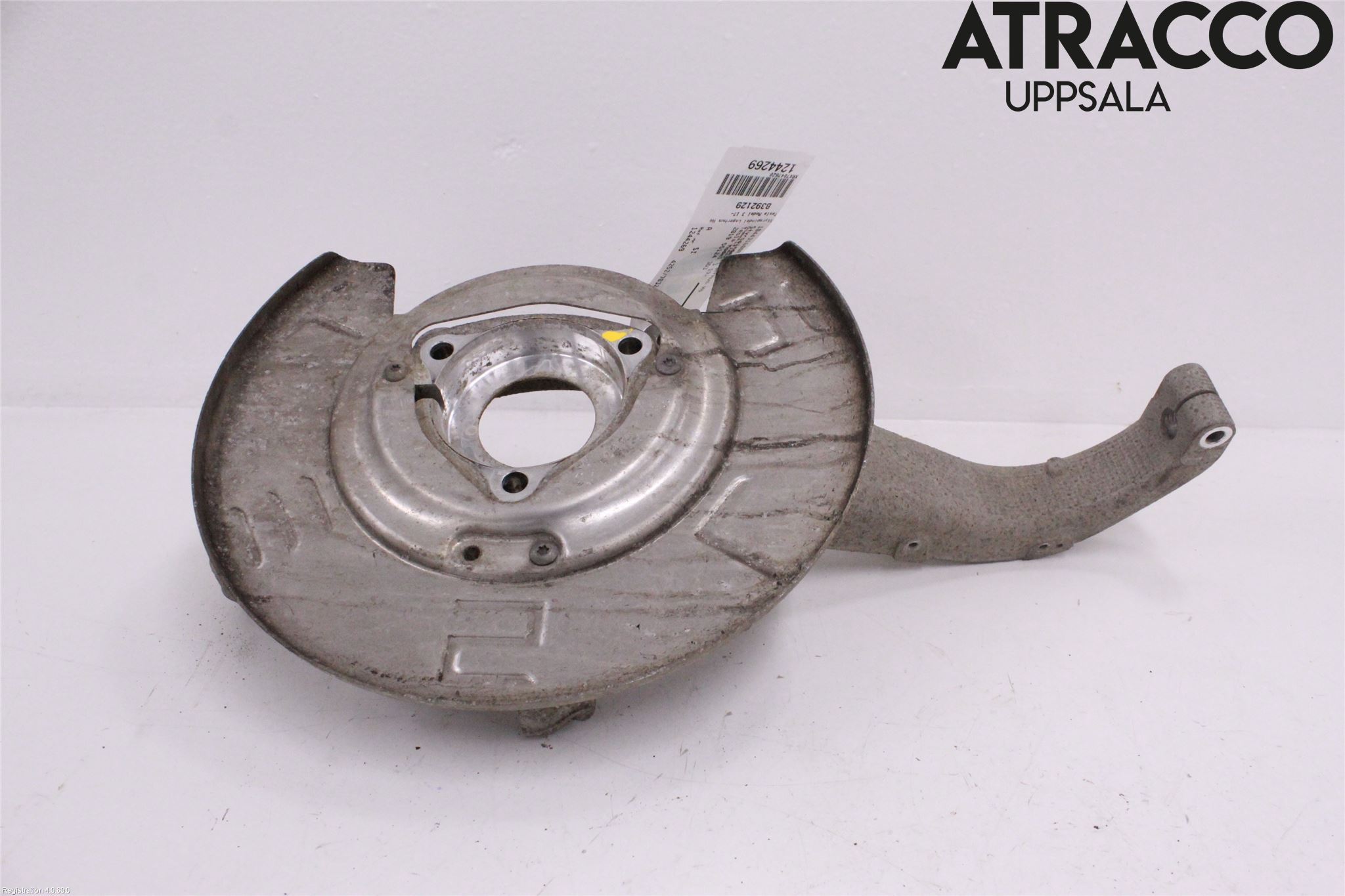 Tesla MODEL 3 17- Styrspindel Lagerhus Hö