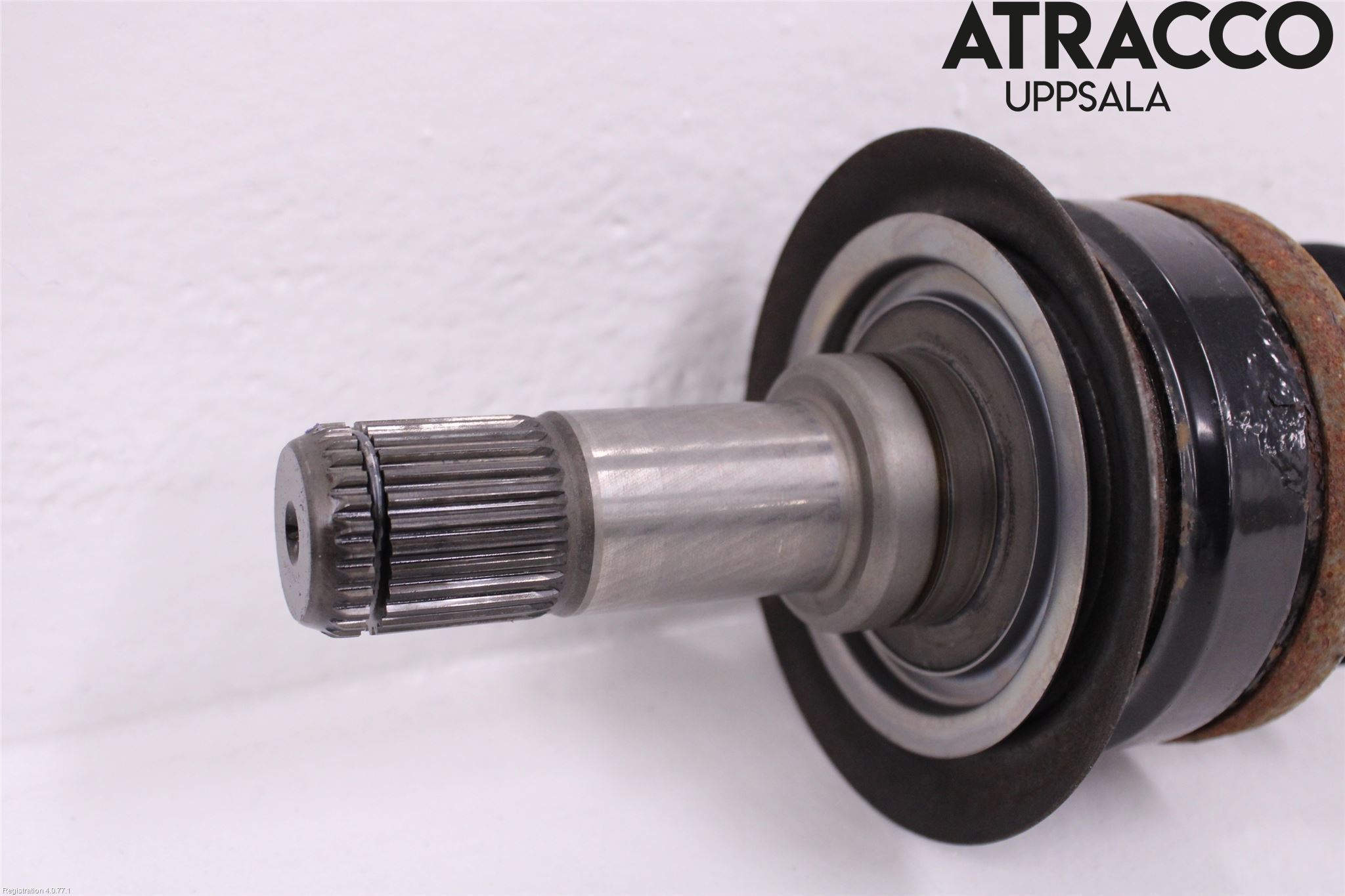 BMW 5 F10/F11/F18 09-17 Drivaxel Bak Höger