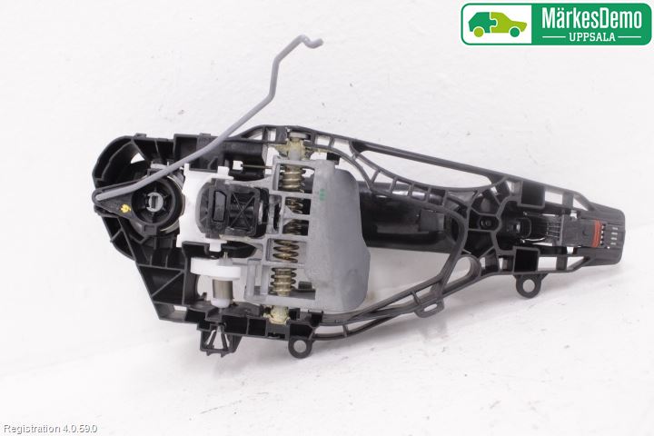 BMW 7 G11/G12 15-22 Dörrhandtag Yttre Vä