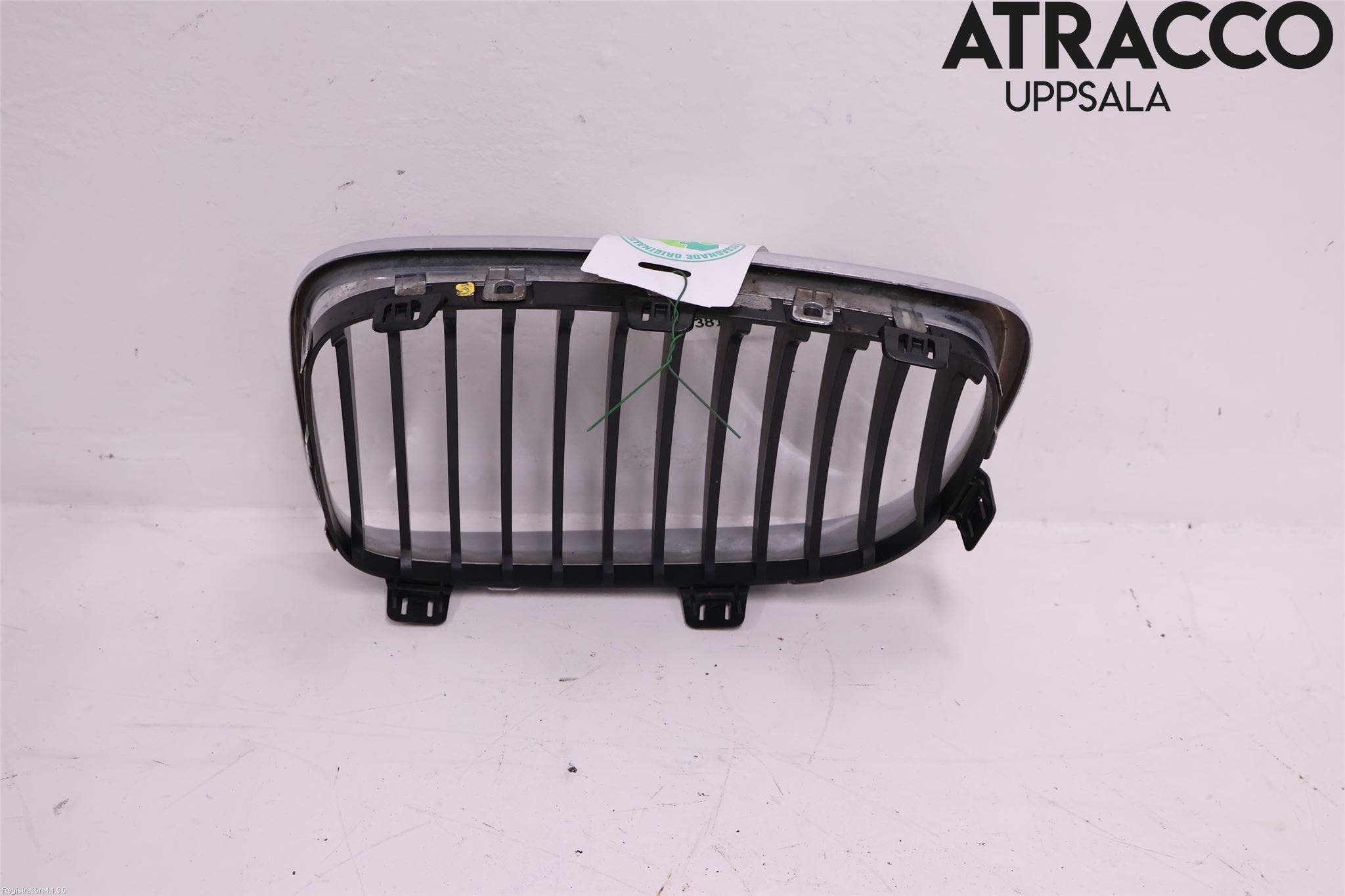 BMW 1 E87/81 5D/3D 03-11 Grilldel Höger