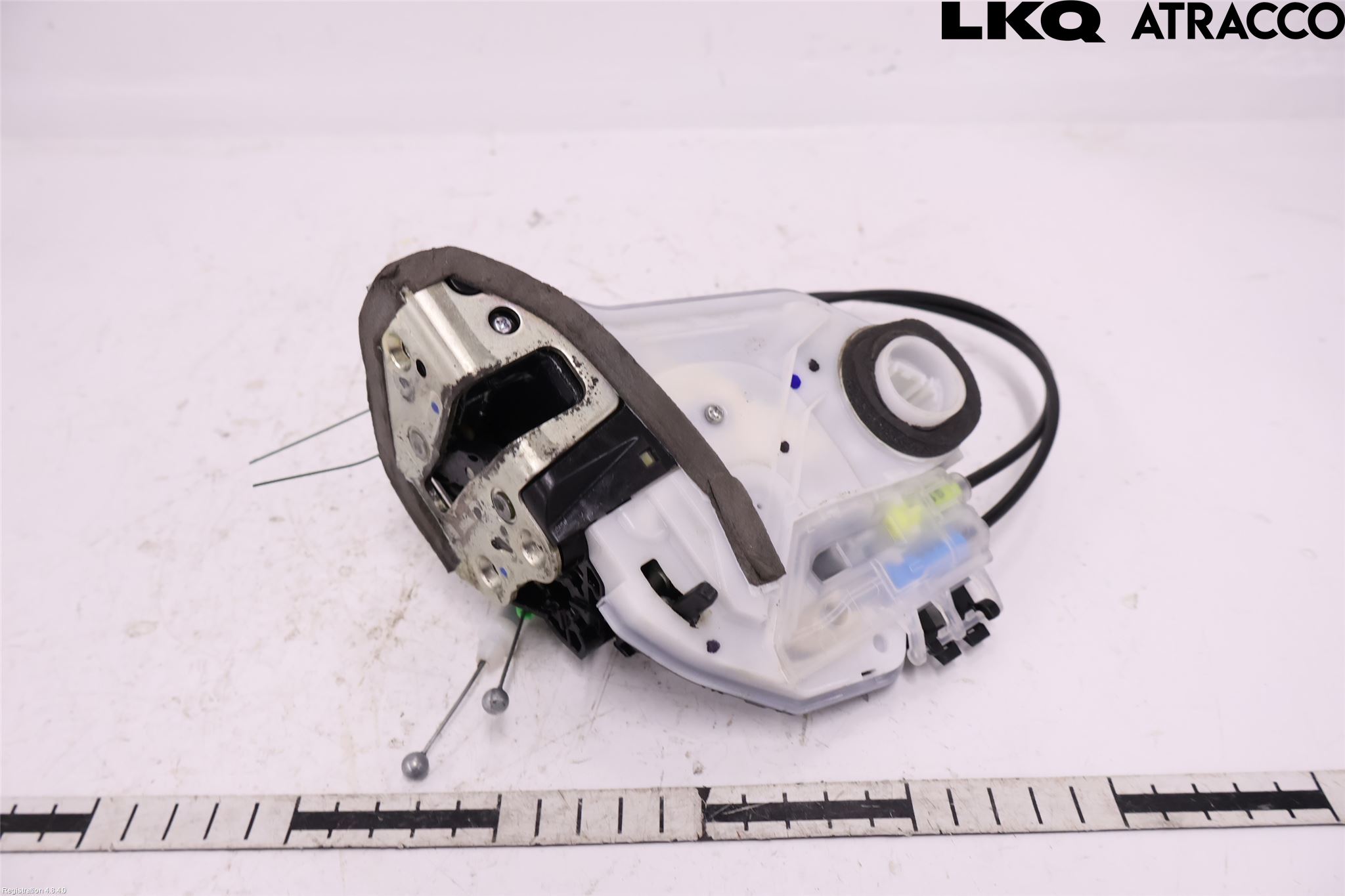 Toyota HILUX 16- Låskista-Dörrlås