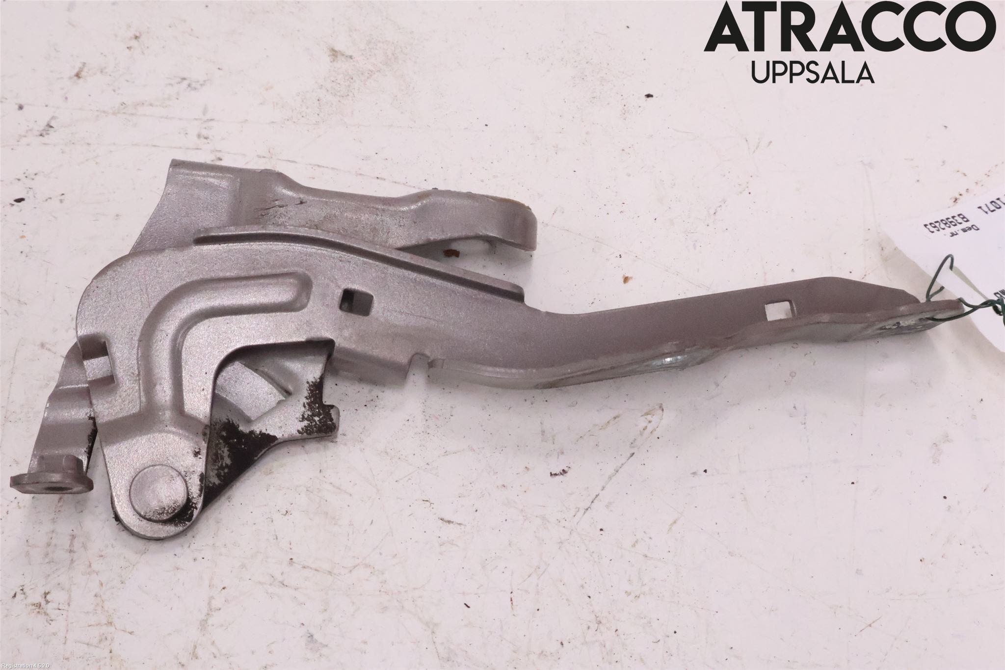 Kia CEED 06-12 Huvgångjärn