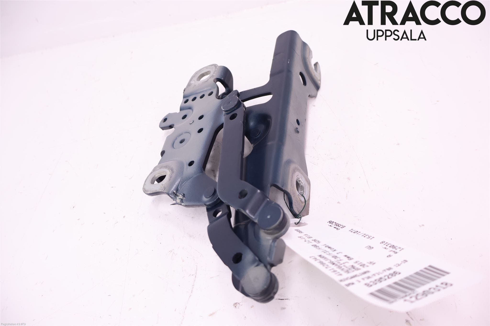 BMW 3 F30/F31/F80 12-19 Huvgångjärn