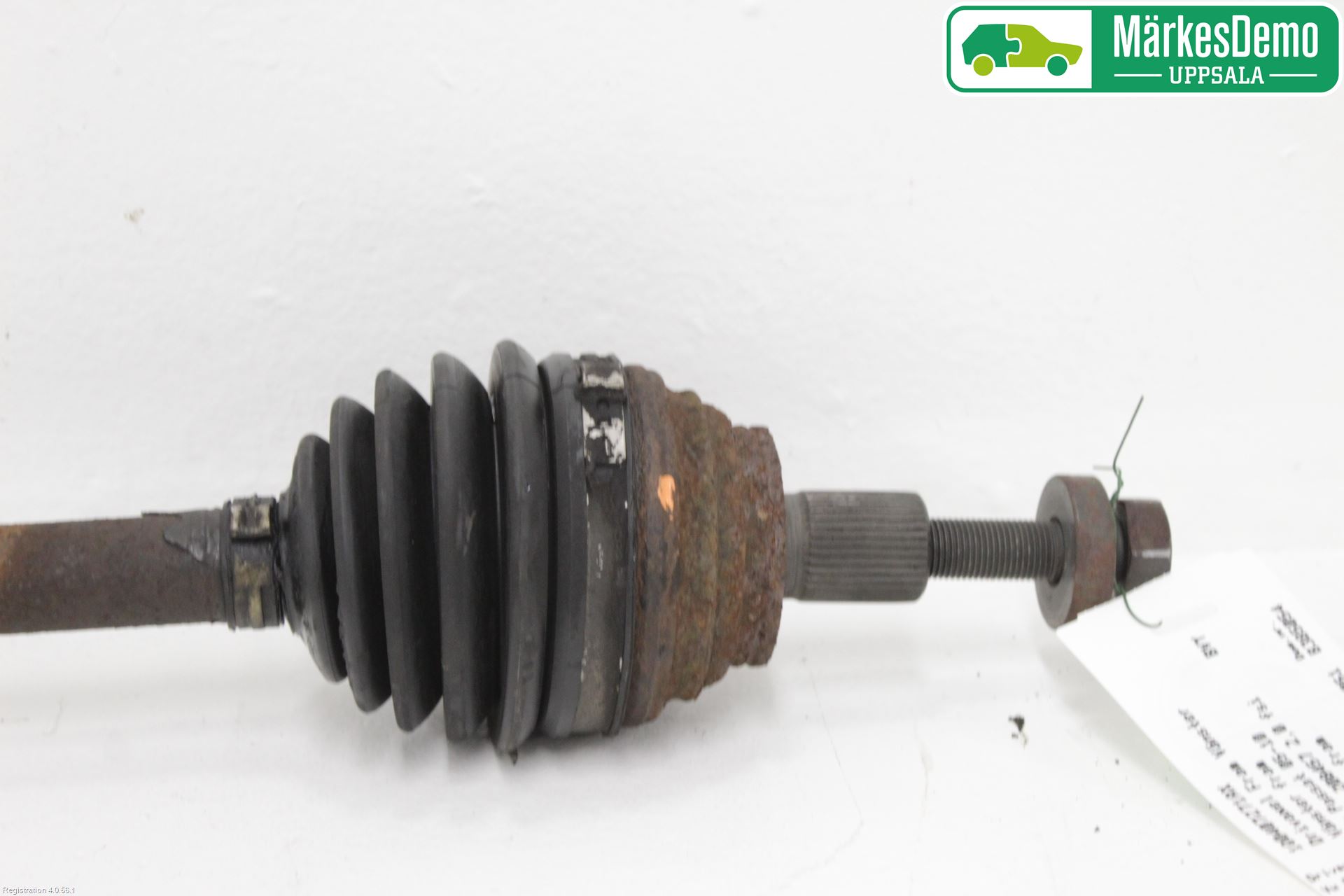 Volkswagen VW PASSAT 05-11 Drivaxel Fram Vänster