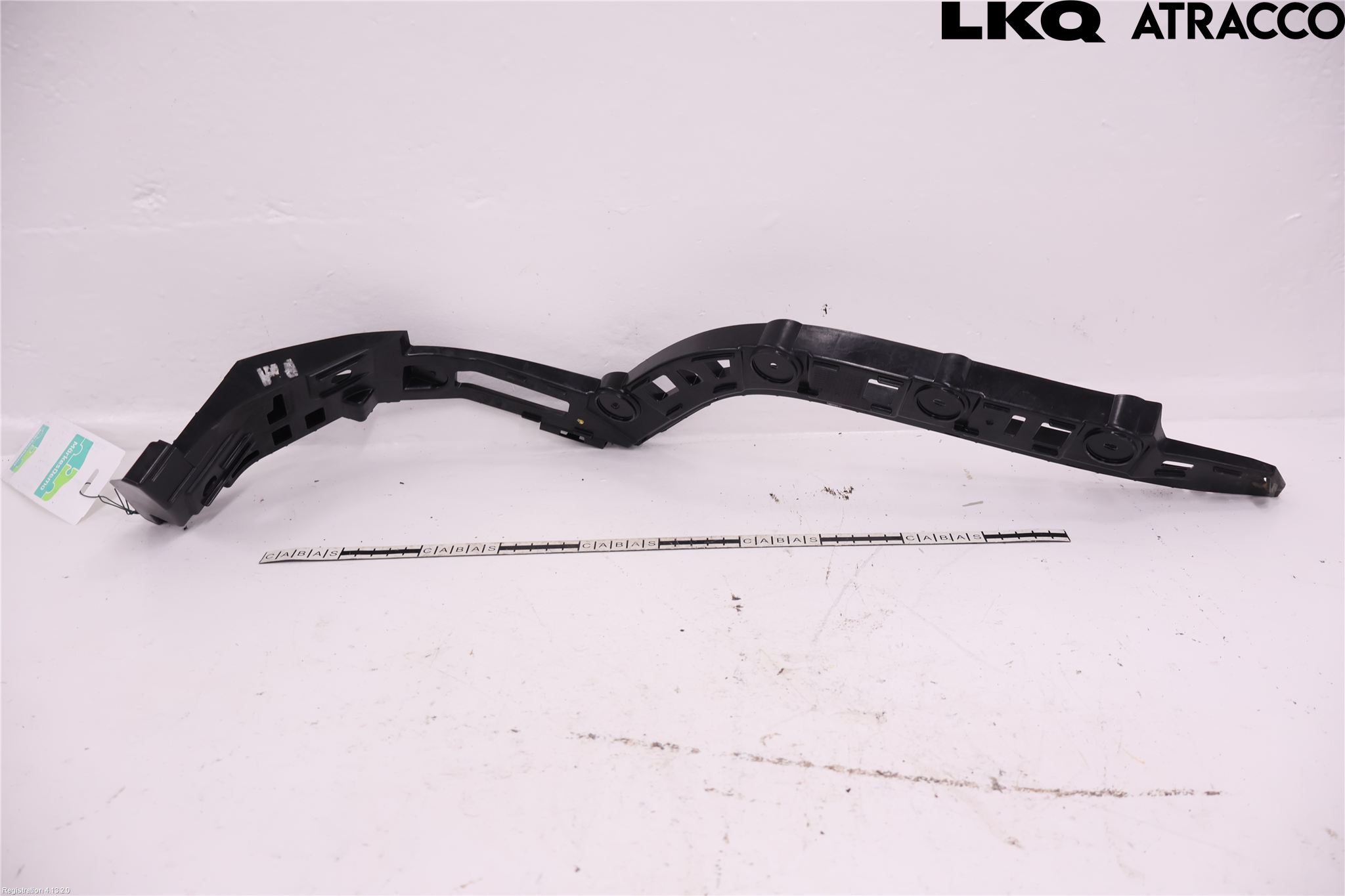 Volkswagen VW PASSAT 11-14 Stötfångarfäste Bak Hö
