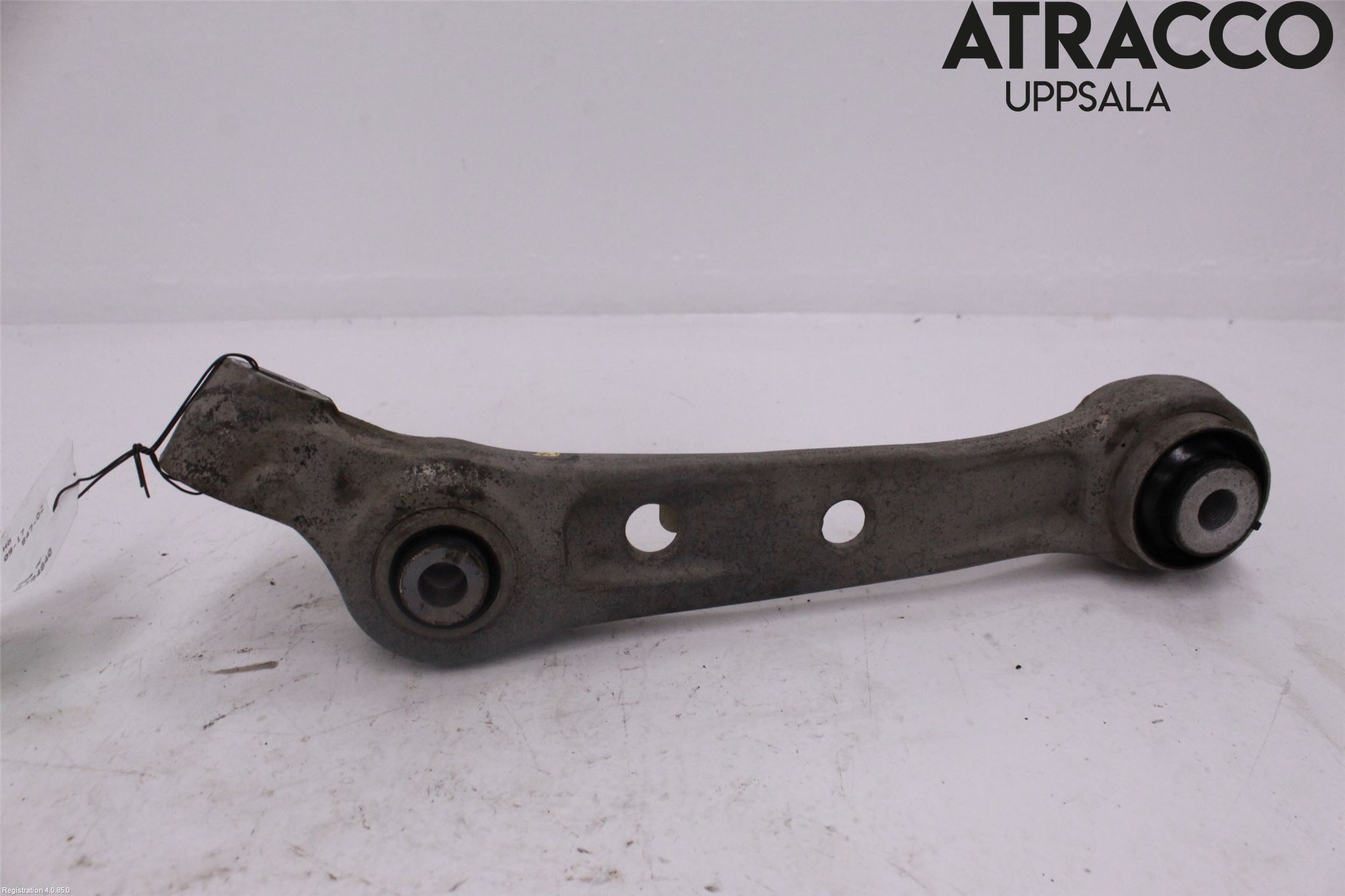 BMW 5 F10/F11/F18 09-17 Bärarm Fram Undre Hö