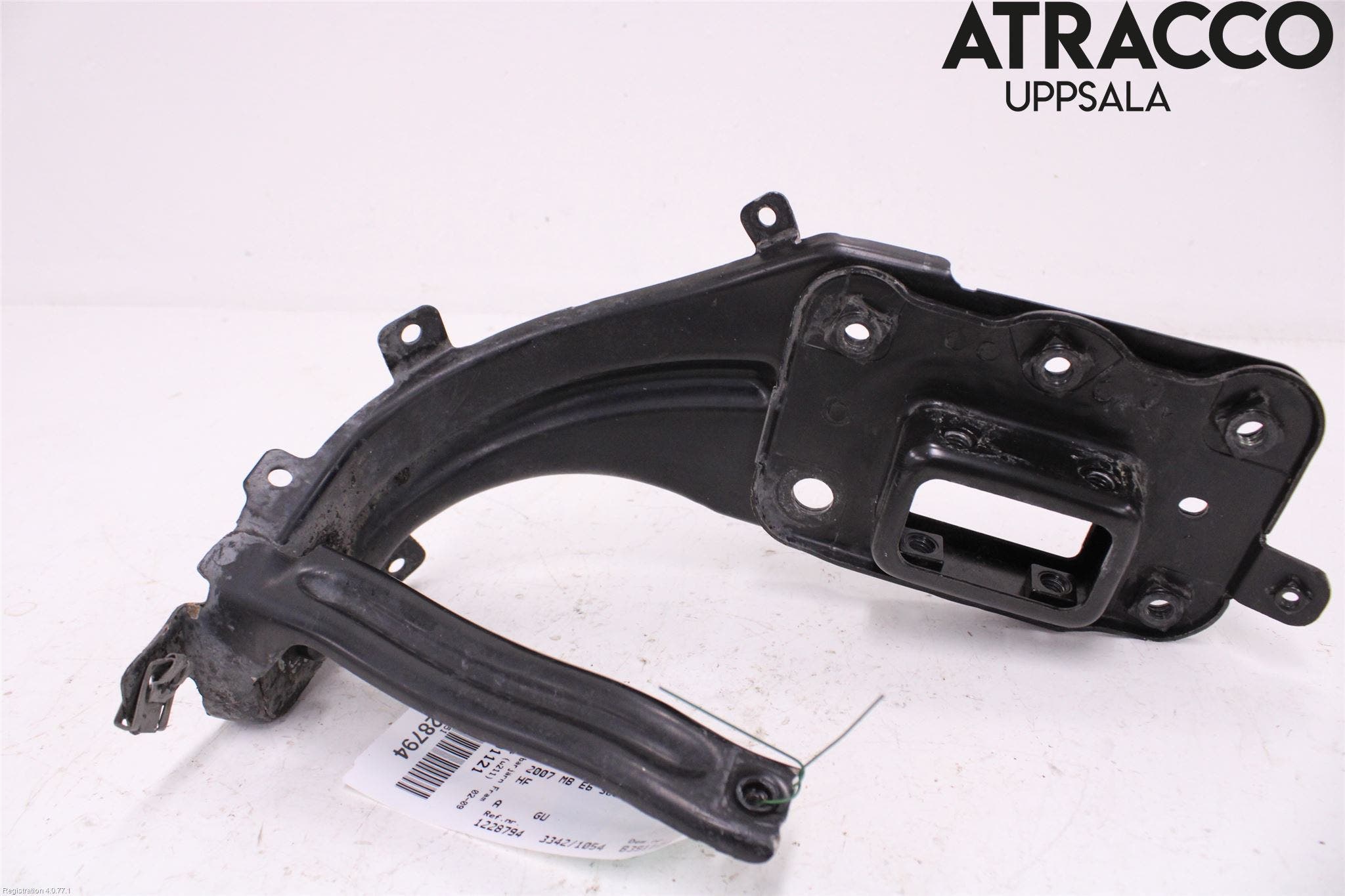 Mercedes-Benz MB E-KLASS (W211) 02-09 Stötfångarbärjärn Fram