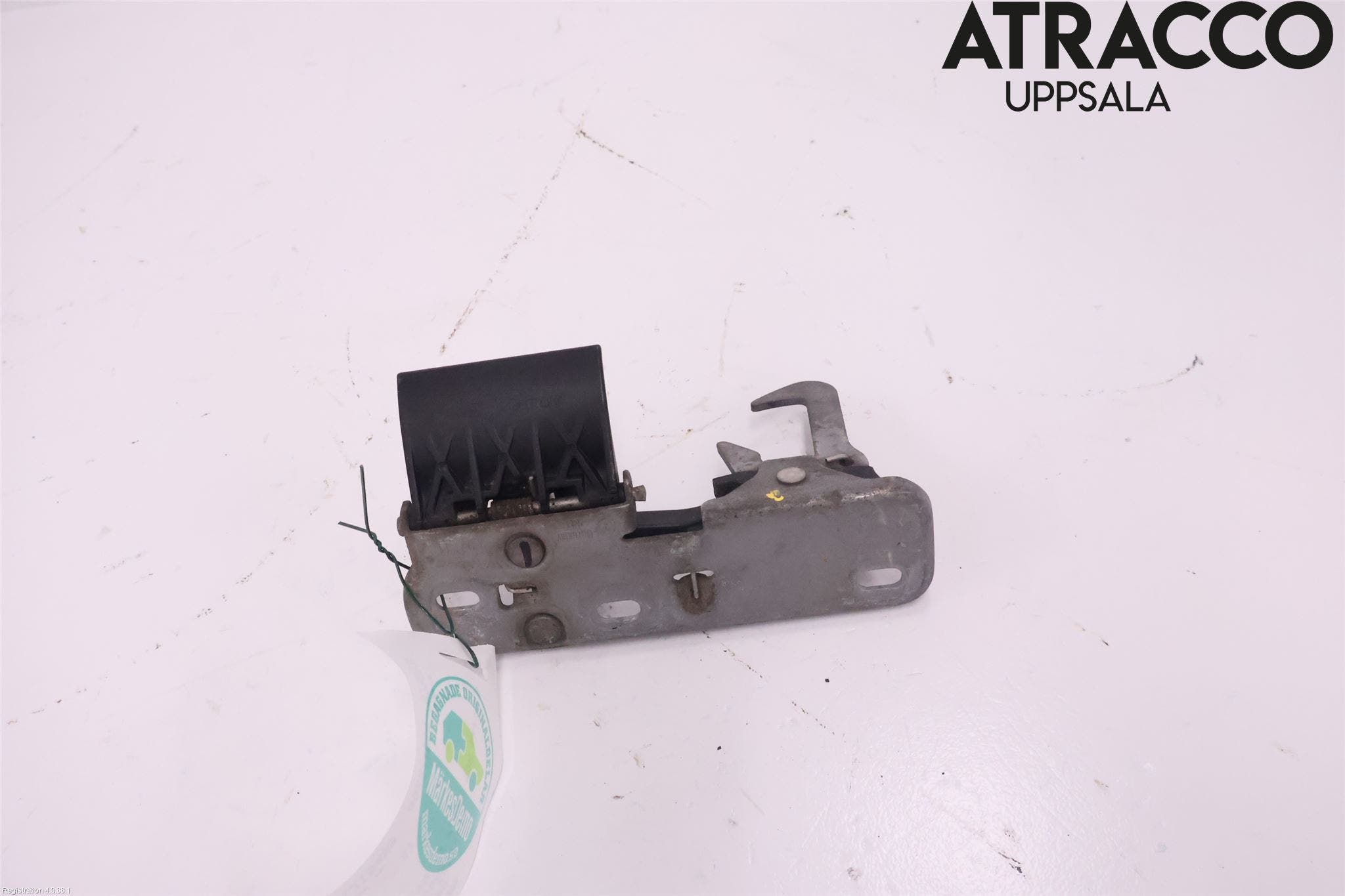 Volkswagen VW PASSAT 11-14 Huv Spärr