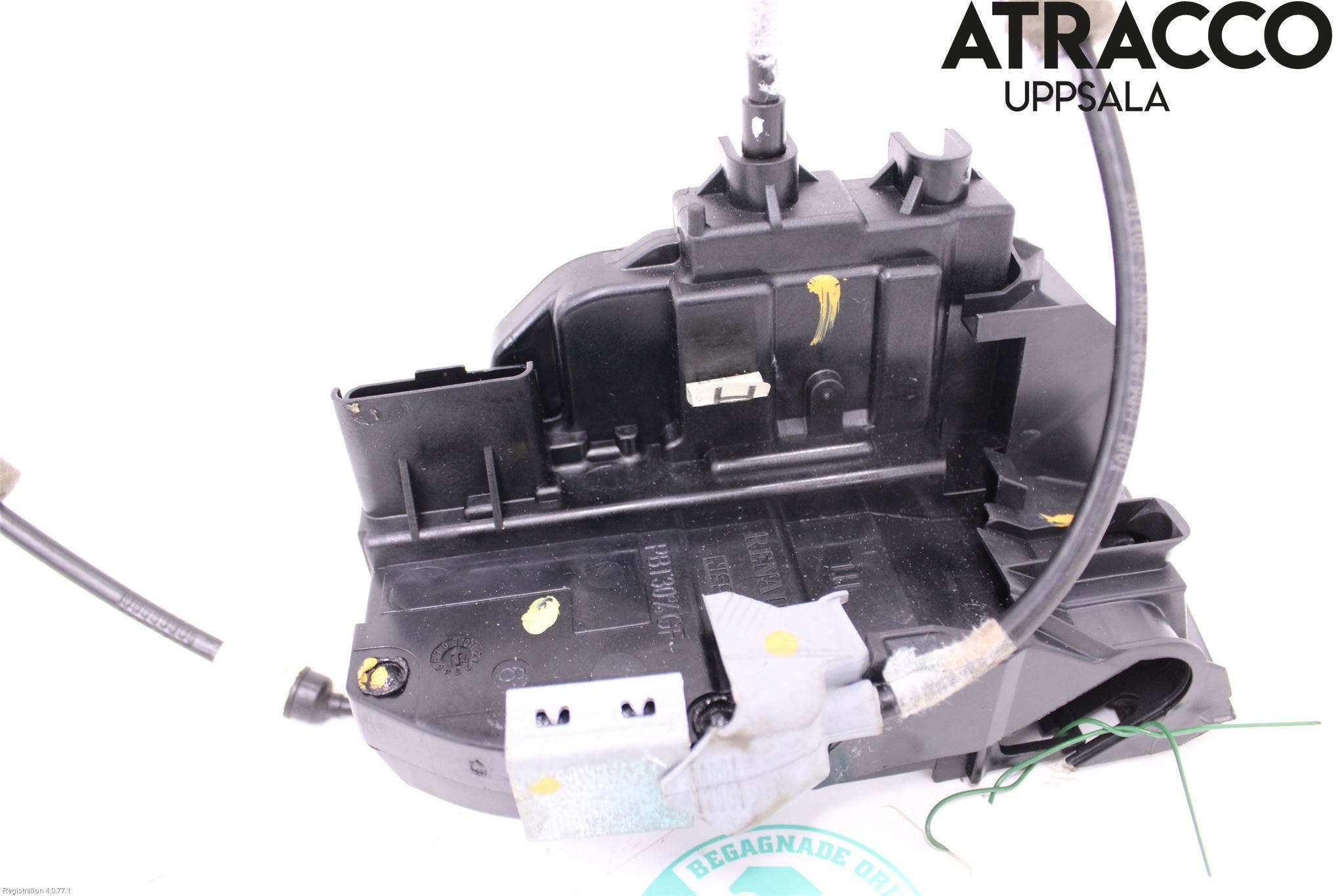 Nissan QASHQAI 14-17 Låskista-Dörrlås