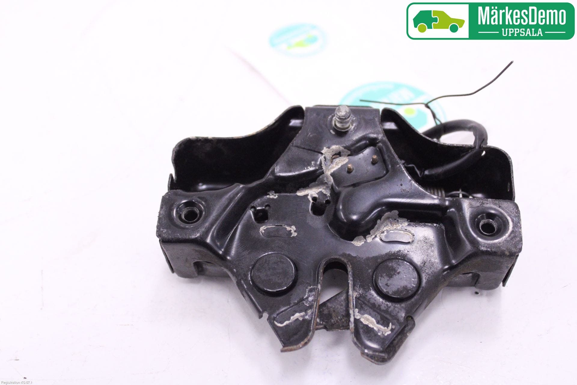 Lexus IS 220d/250/350 06-13 Huvlås