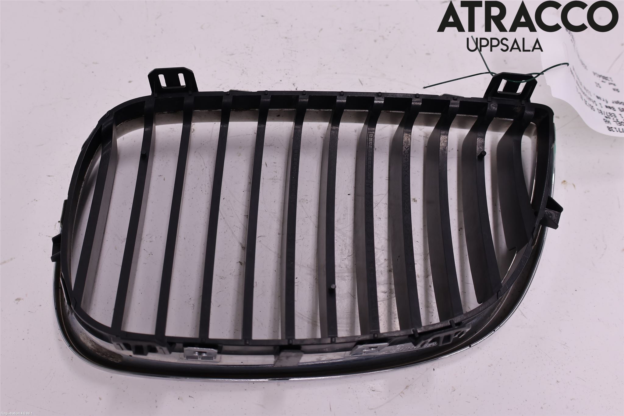 BMW 1 E87/81 5D/3D 03-11 Grilldel Höger