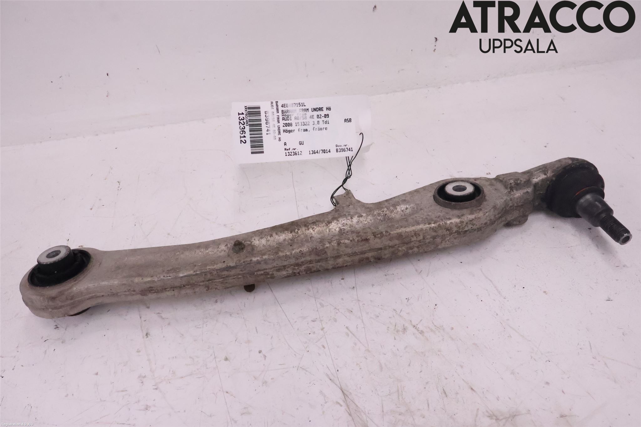 Audi A8/S8 4E  02-09 Bärarm Fram Undre Hö