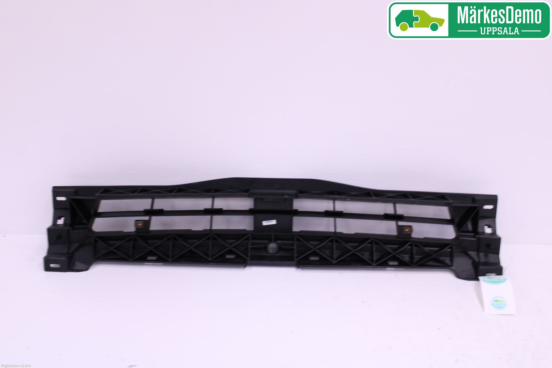 Opel VIVARO 01-14 Stötfångardel Fram Mitt