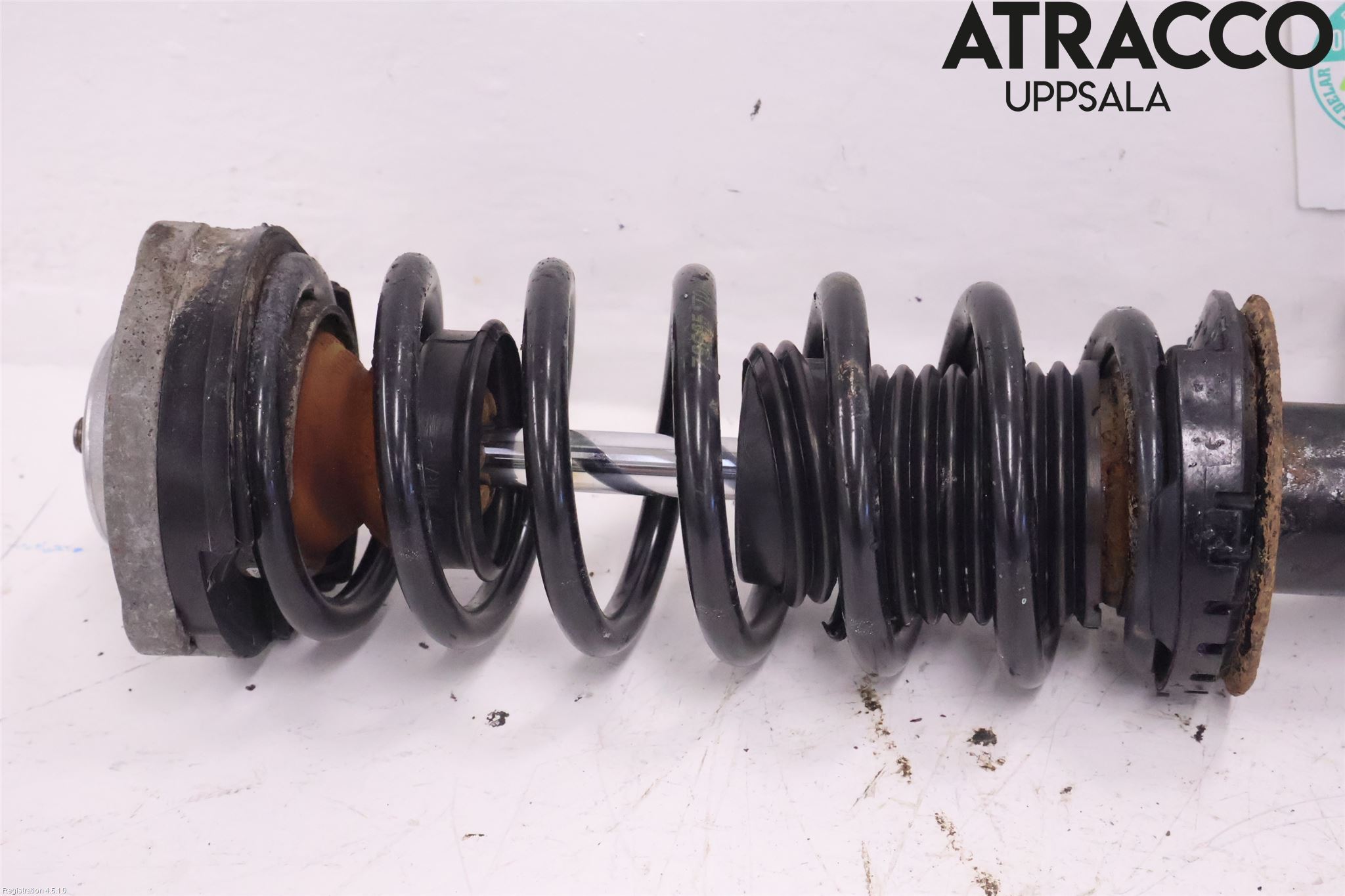 BMW 5 F10/F11/F18 09-17 Fjäderben Fram Höger
