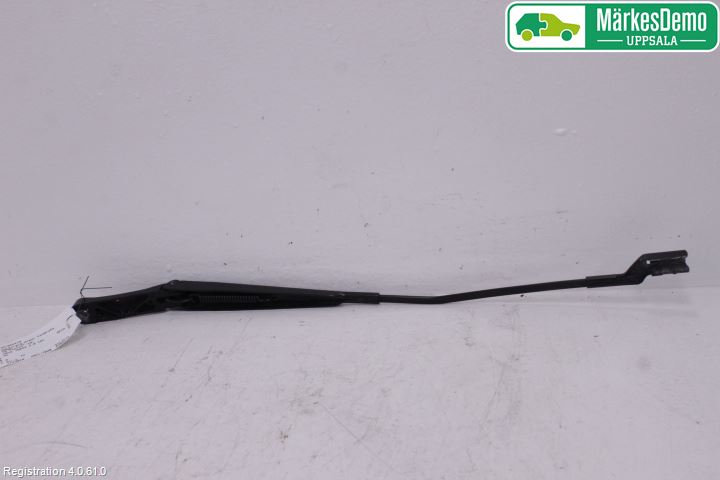 Volkswagen VW PASSAT 15-19 Torkararm Armar Vindruta