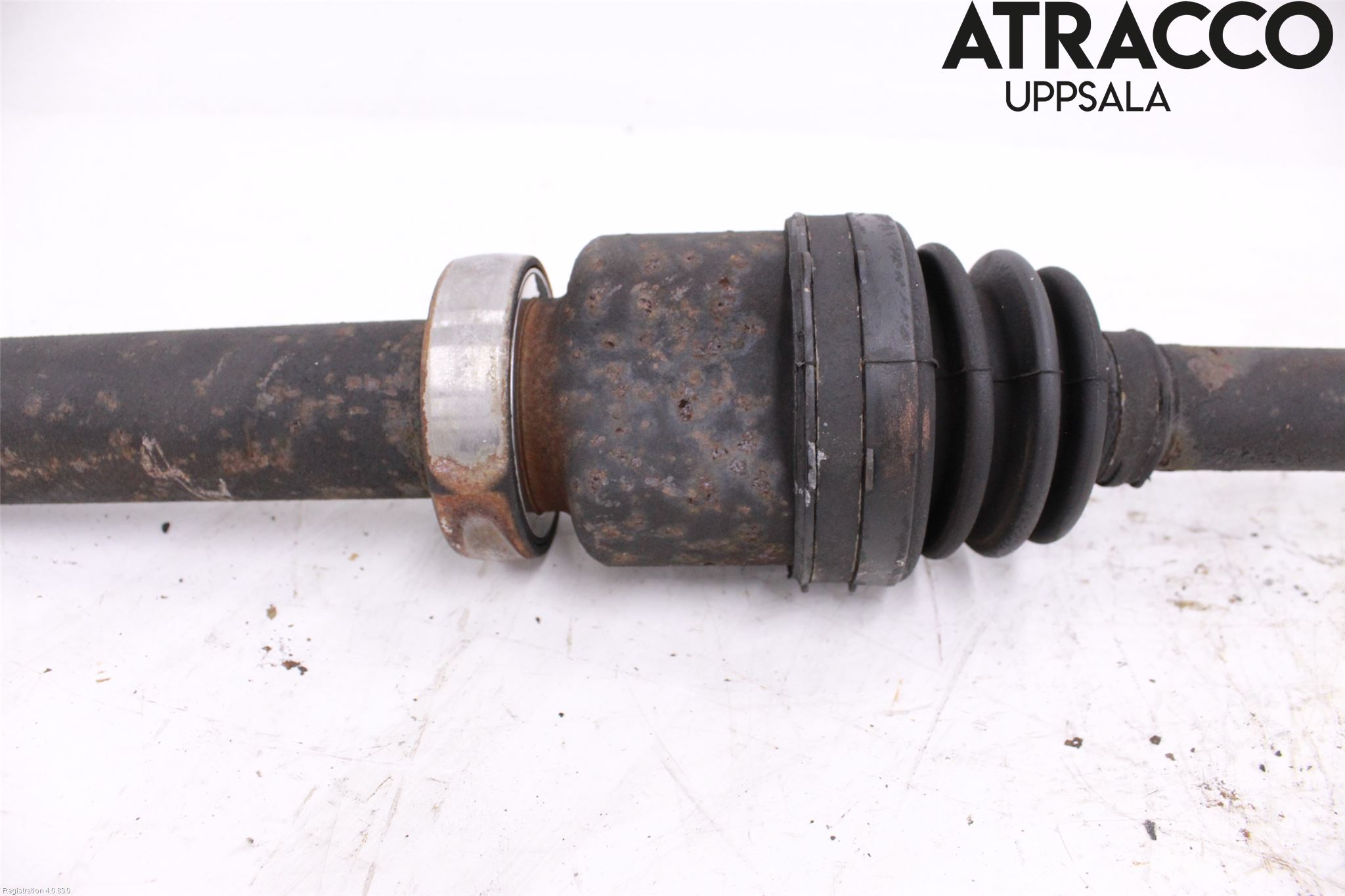 Ford FOCUS     04-07 Drivaxel Fram Höger