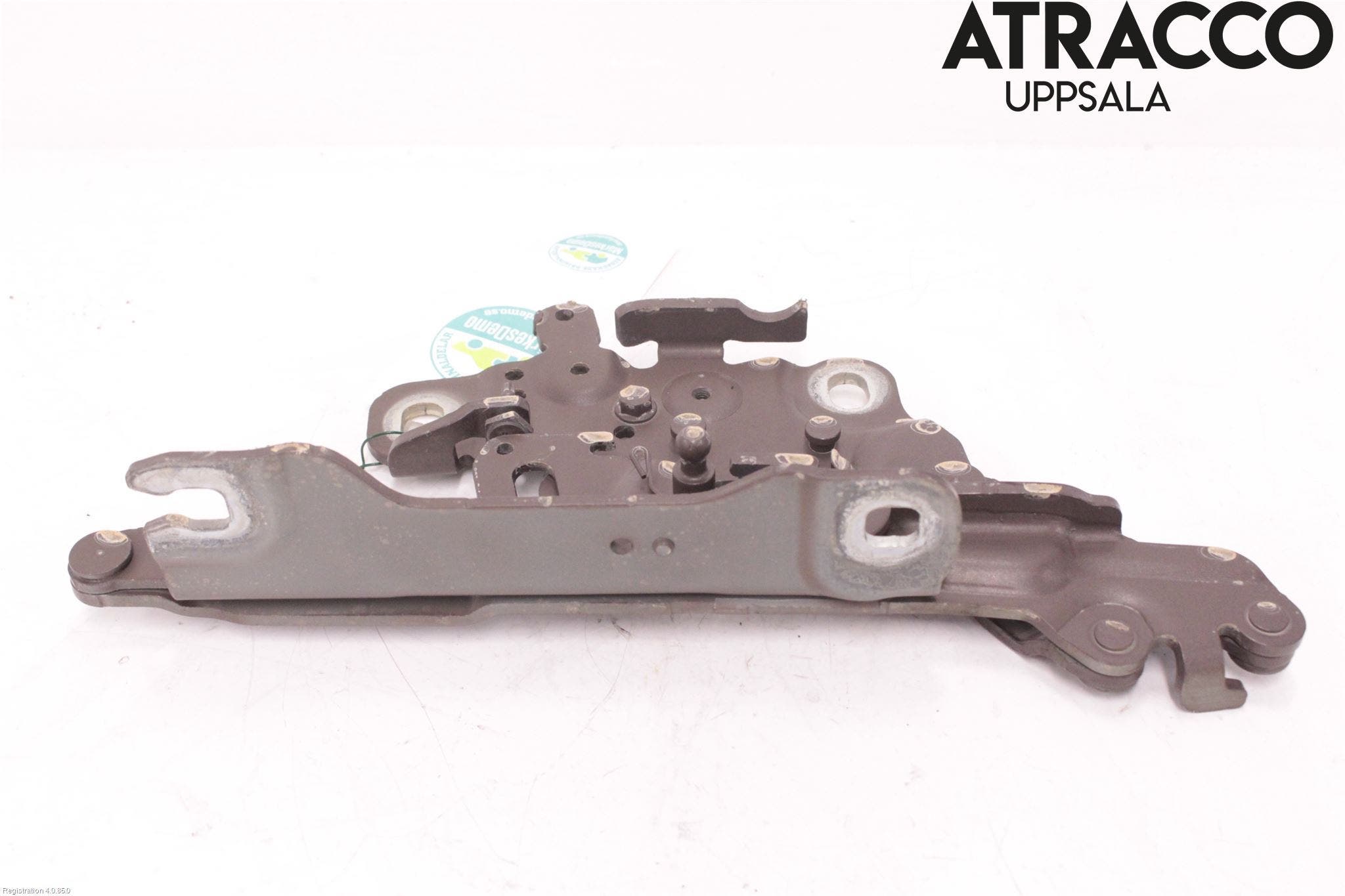 BMW 3 F30/F31/F80 12-19 Huvgångjärn