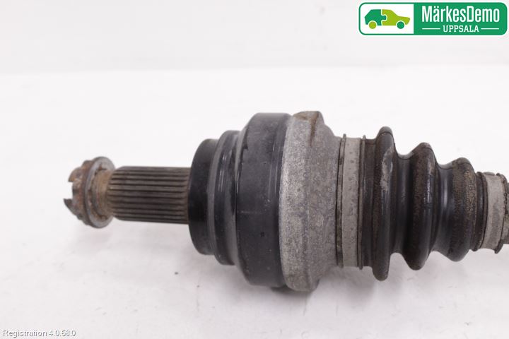 BMW 6 F12/F13 10-18 Drivaxel Bak Vänster