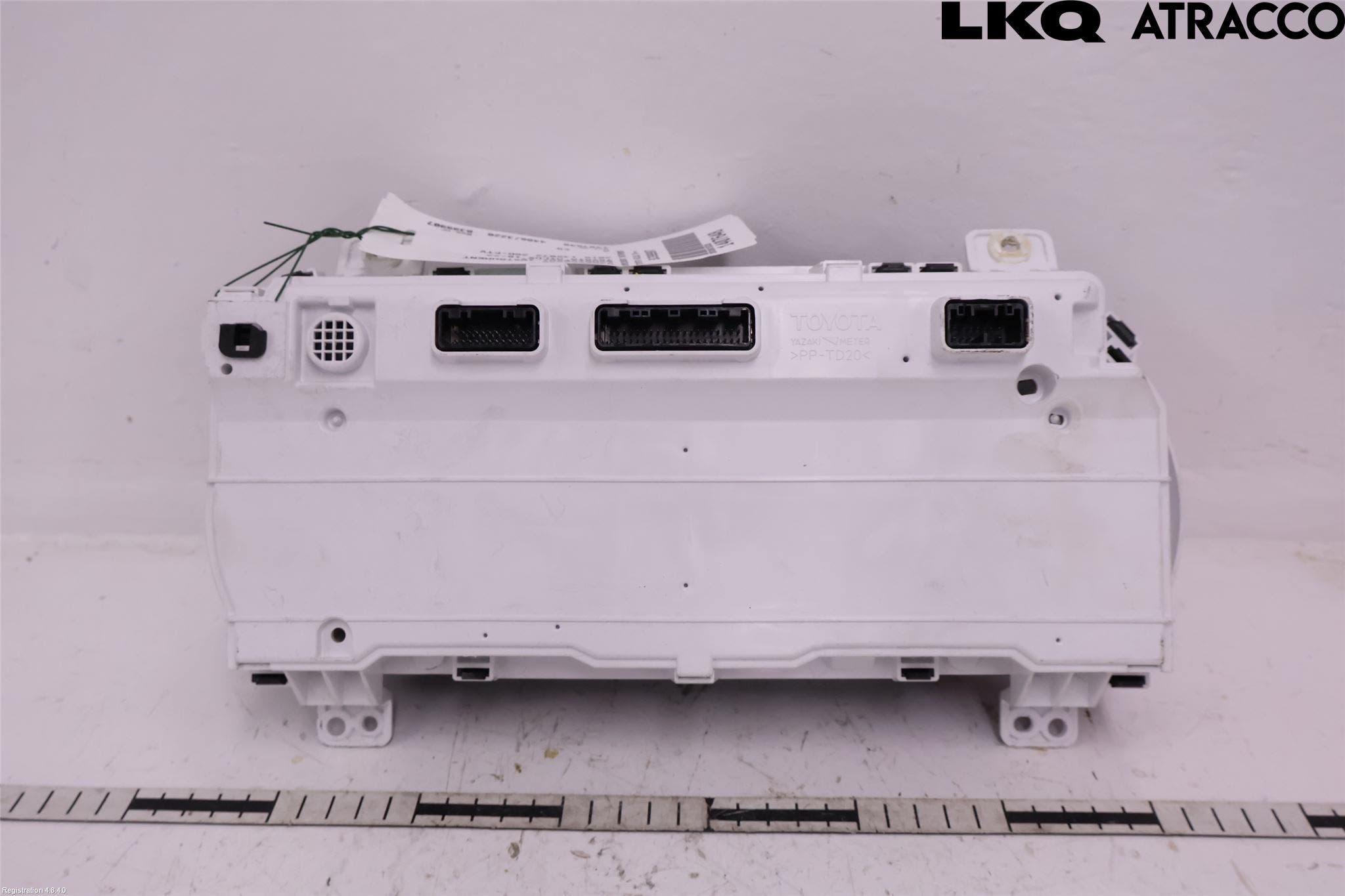 Toyota HILUX 16- Instrument Komb