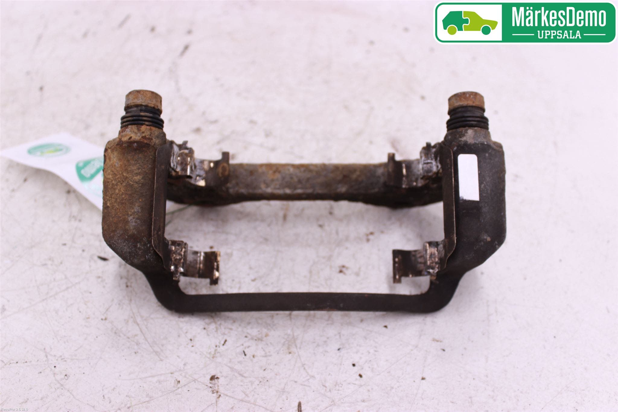 Opel INSIGNIA 09-16 Bromsokshållare