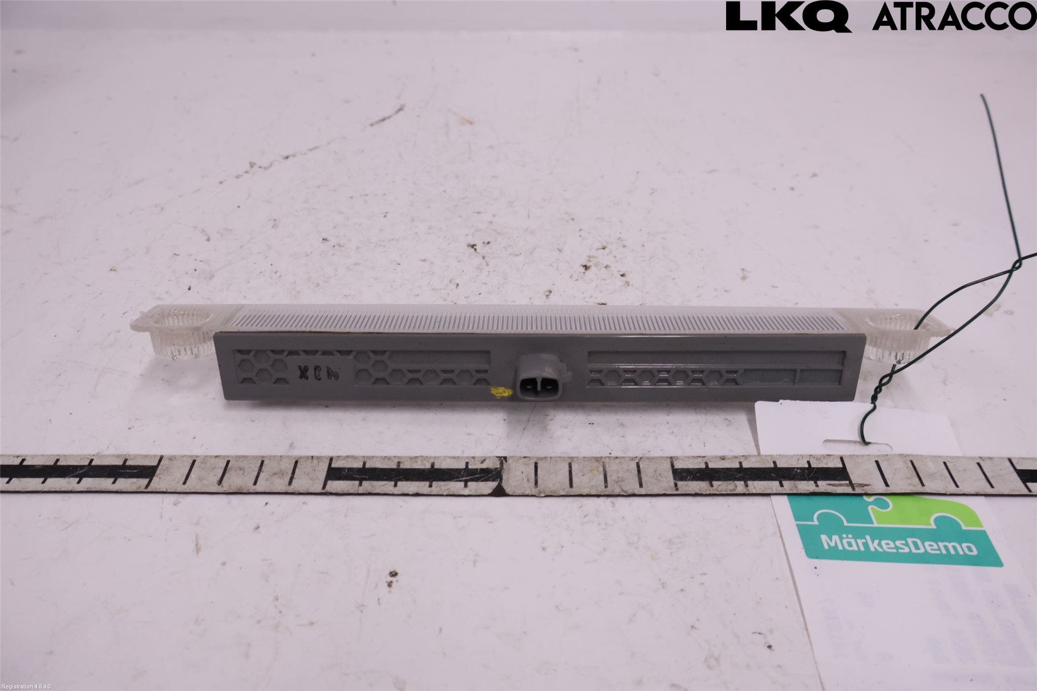 Toyota YARIS CROSS XP21 21- Bromsljus Bakruta