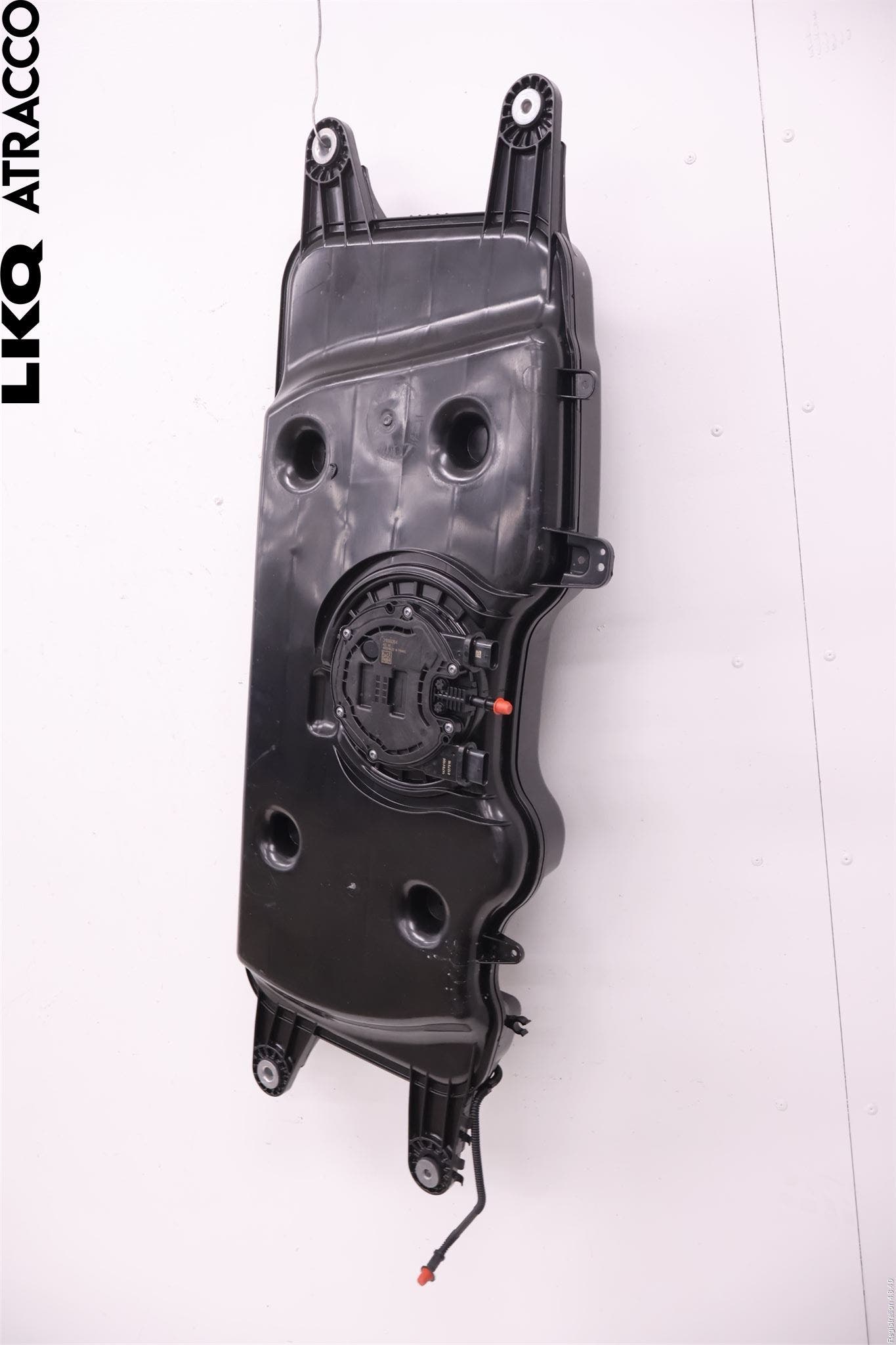 Volvo V40 CROSS COUNTRY 13-19 Adblue Tank