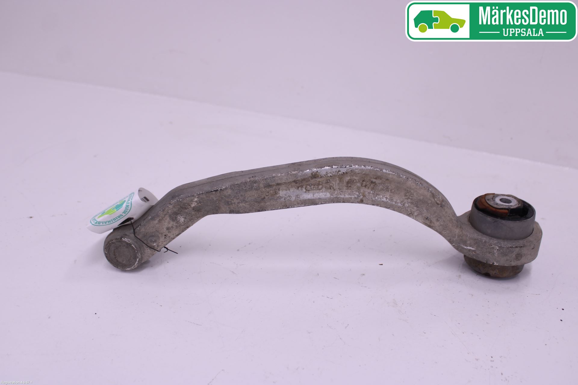 Audi A4/S4 01-05 Bärarm Fram Undre Vä